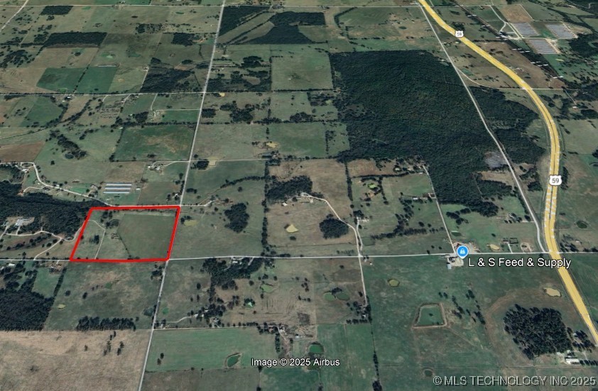 690 Road Property Photo 2