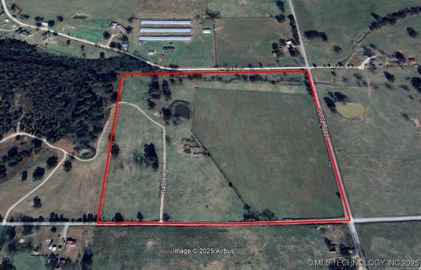 690 Road Property Photo 3