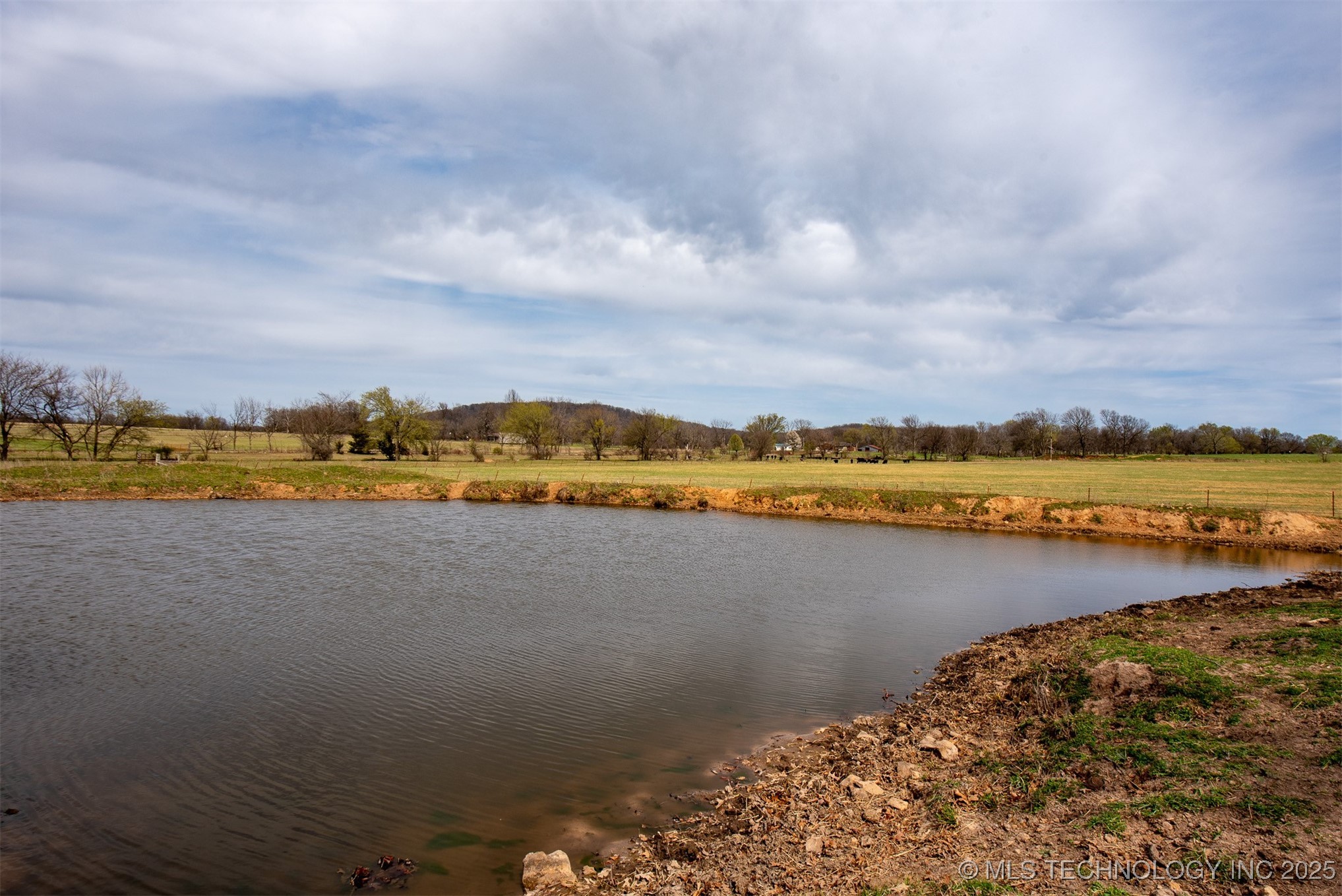 690 Road Property Photo 5