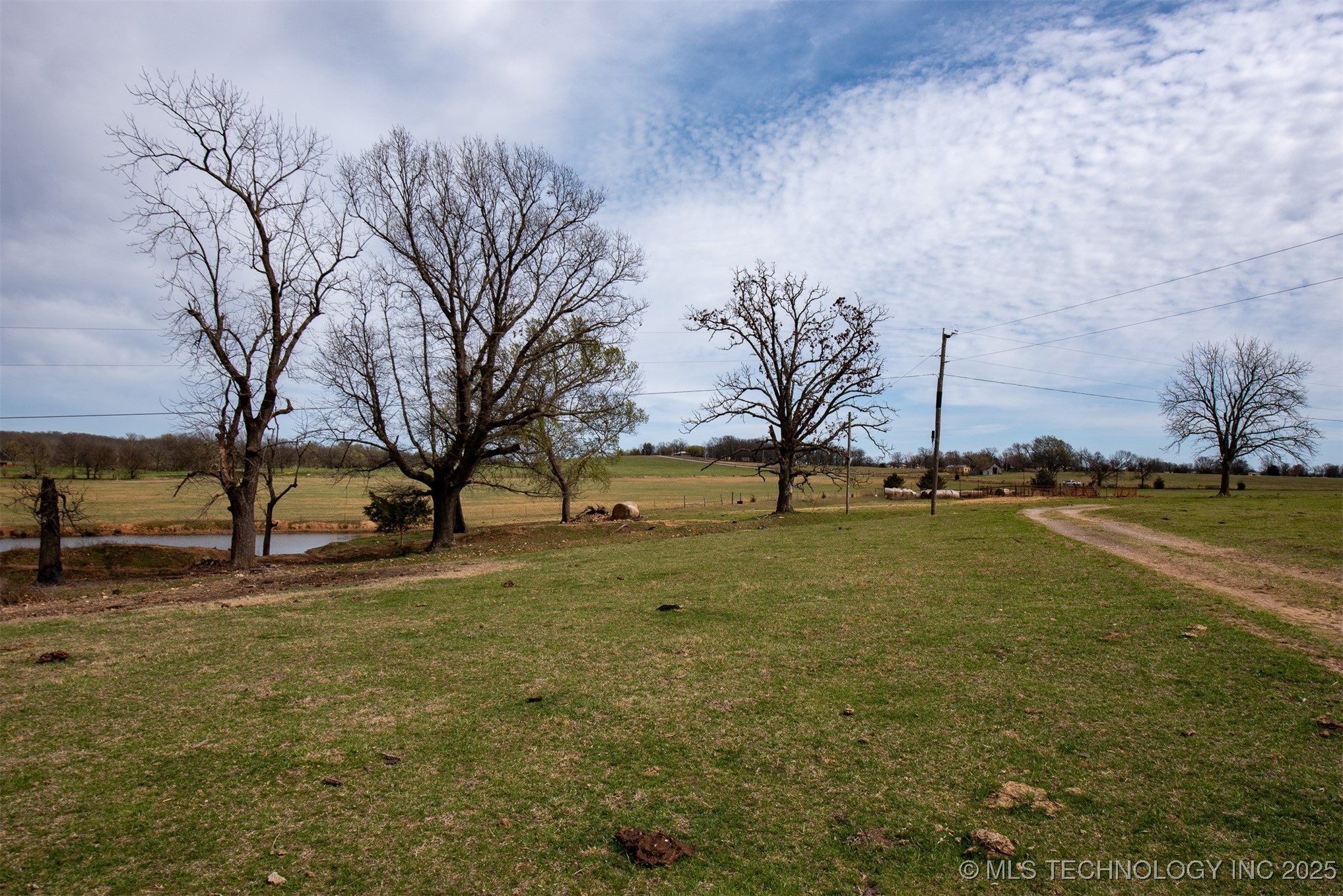 690 Road Property Photo 17