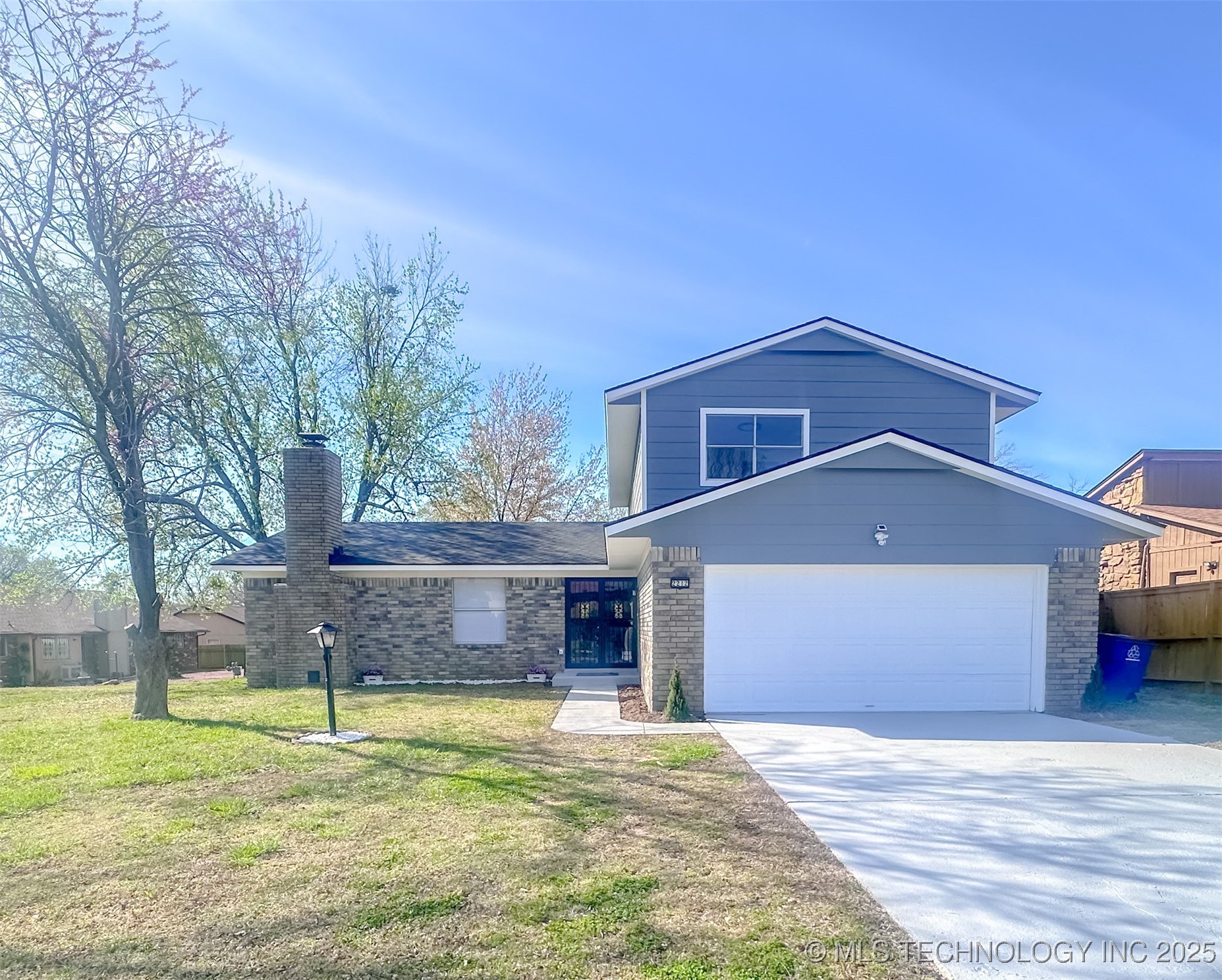 2212 W Independence Place Property Photo