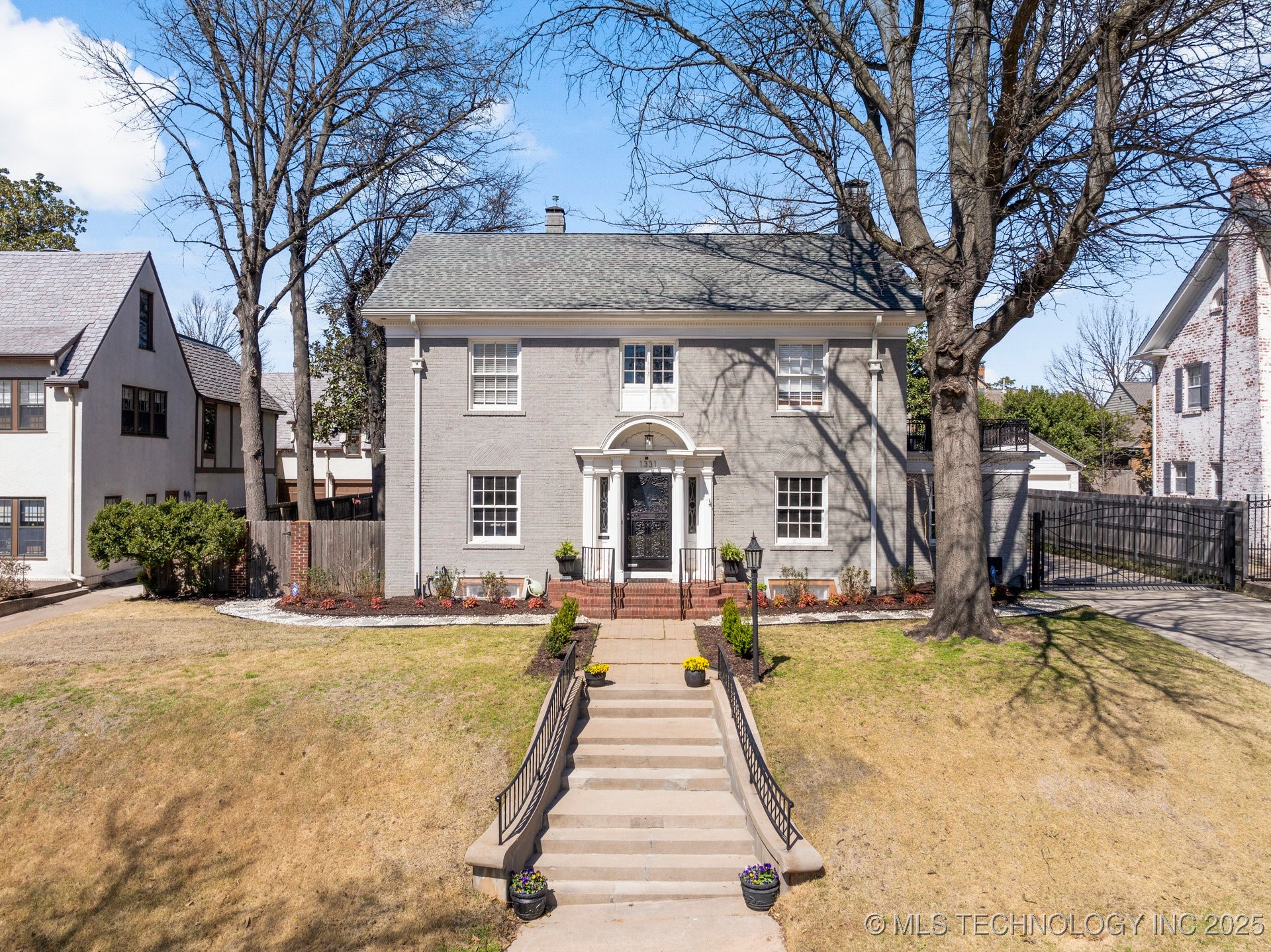 1331 E 26th Street Property Photo