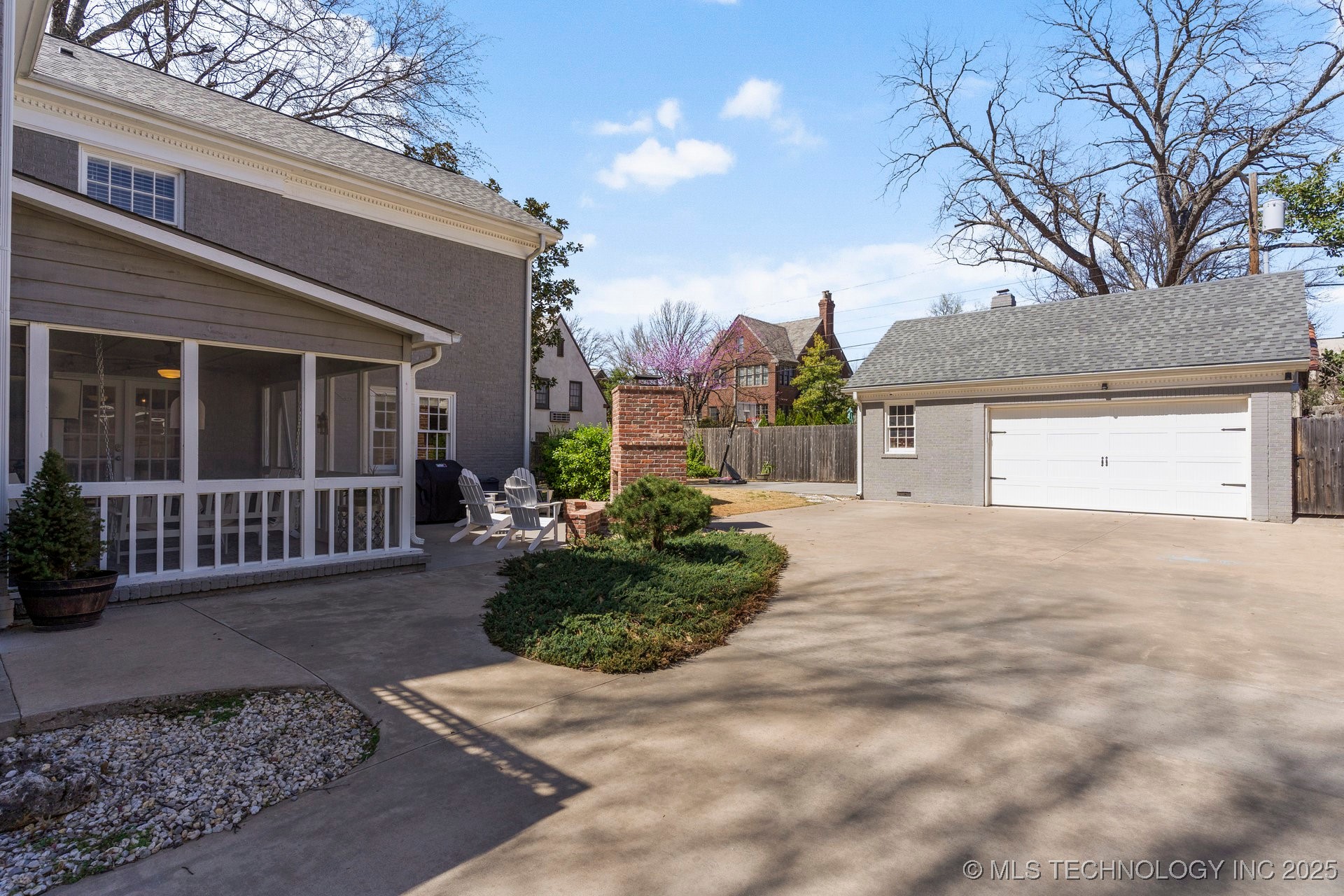1331 E 26th Street Property Photo 63