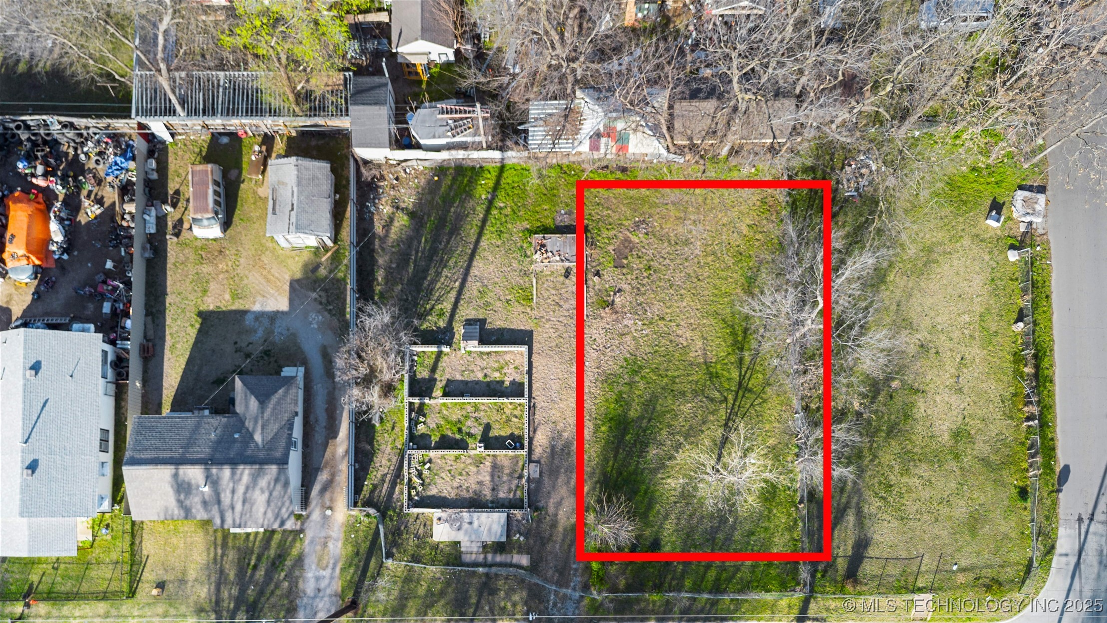 1828 N Birmingham Avenue Property Photo