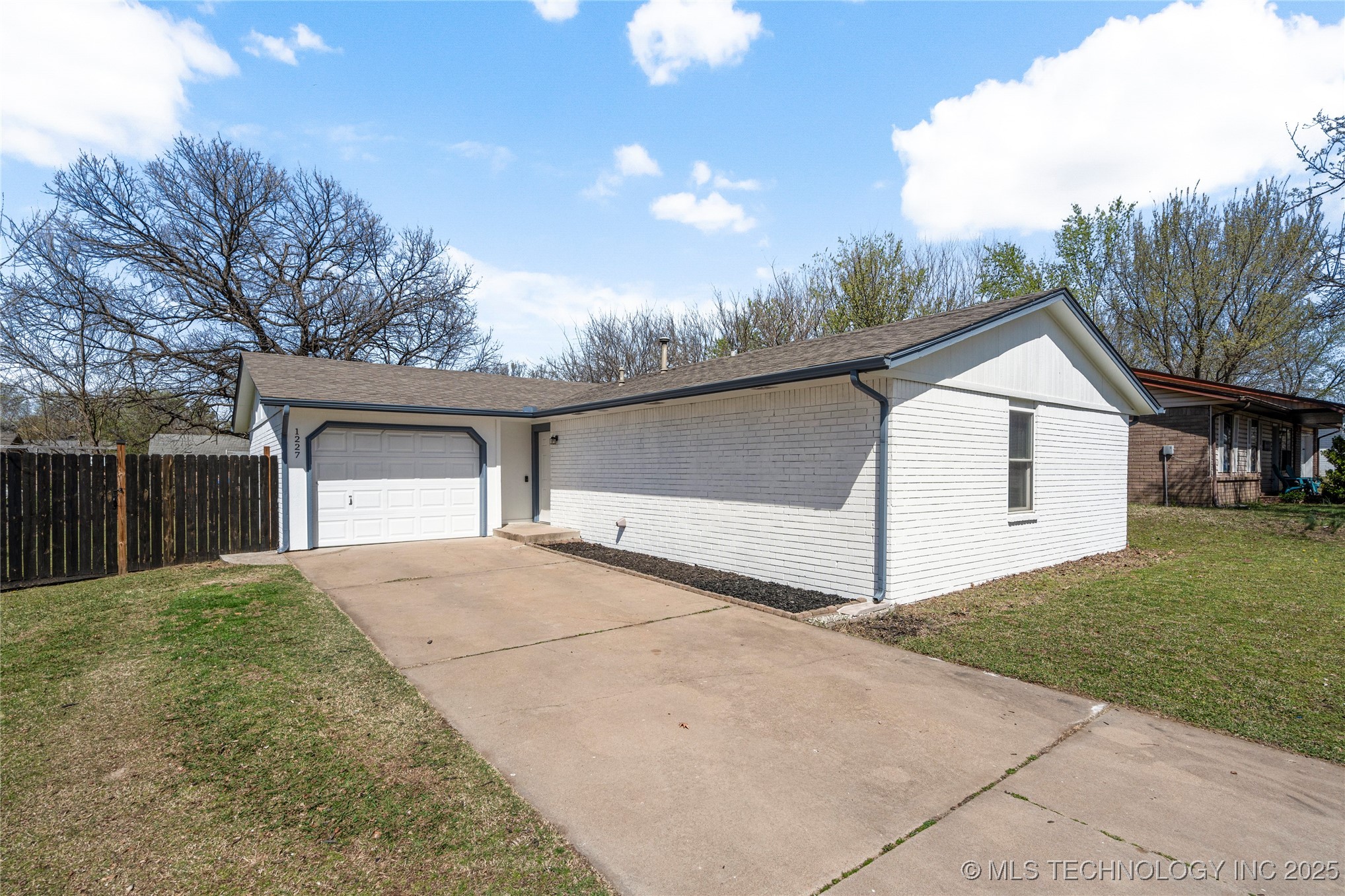 1227 E 143rd Street Property Photo