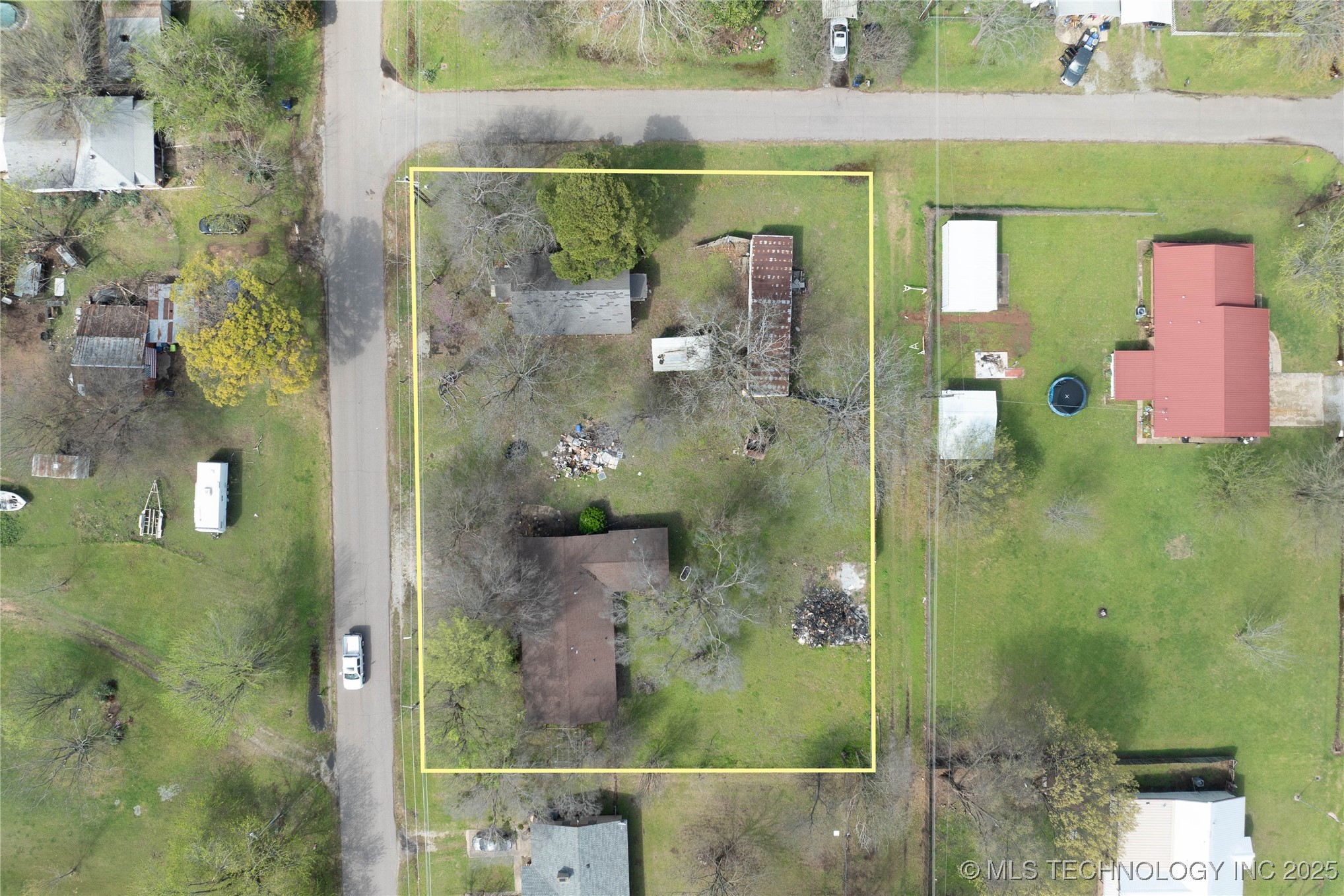 210 N Collins Property Photo