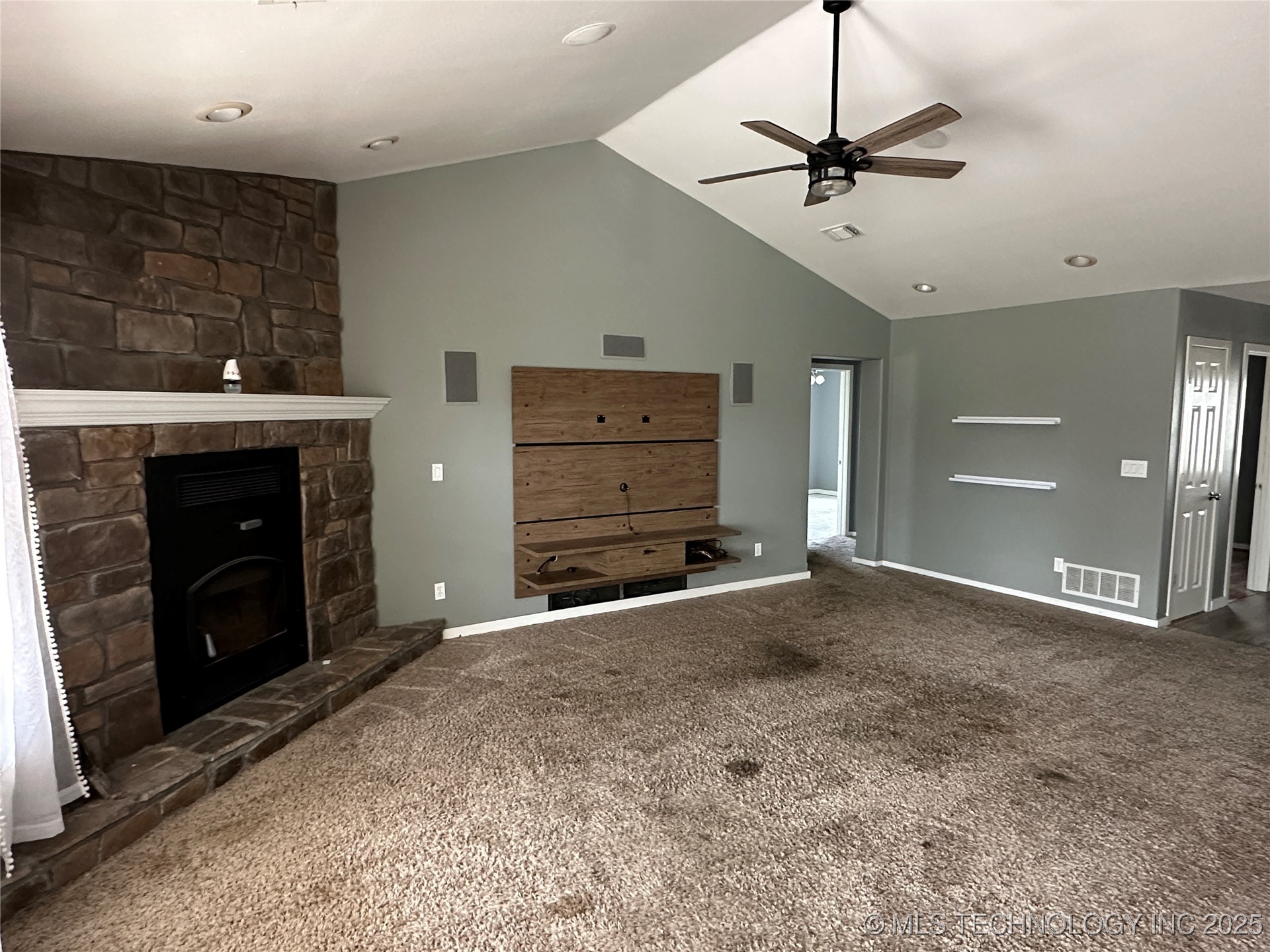 102 Morning Lane Property Photo 6