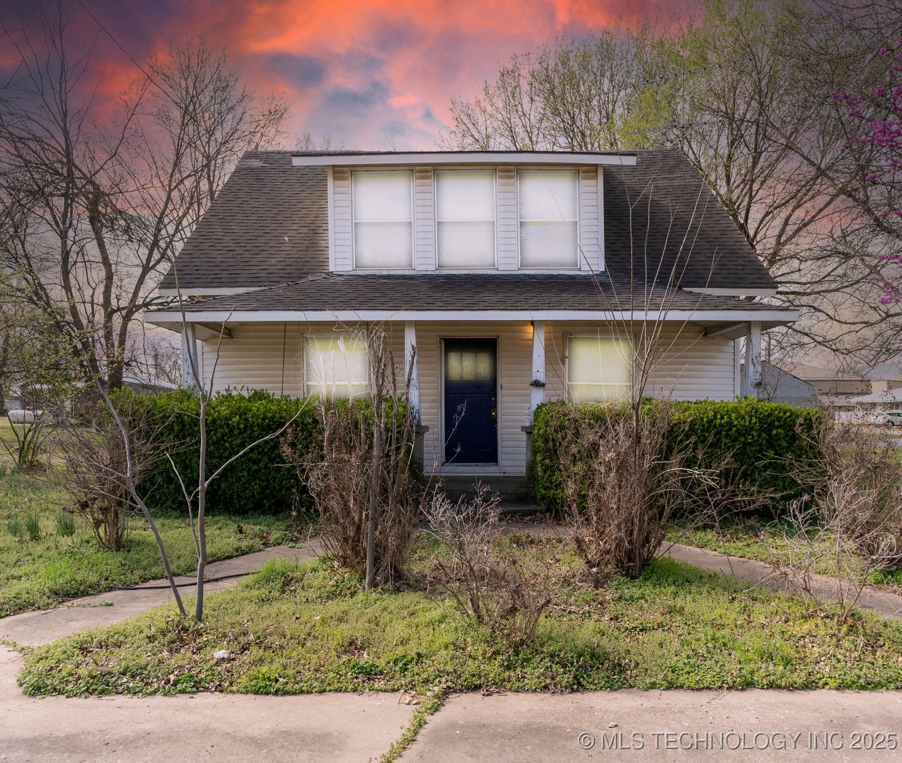 208 W Main Street Property Photo 1