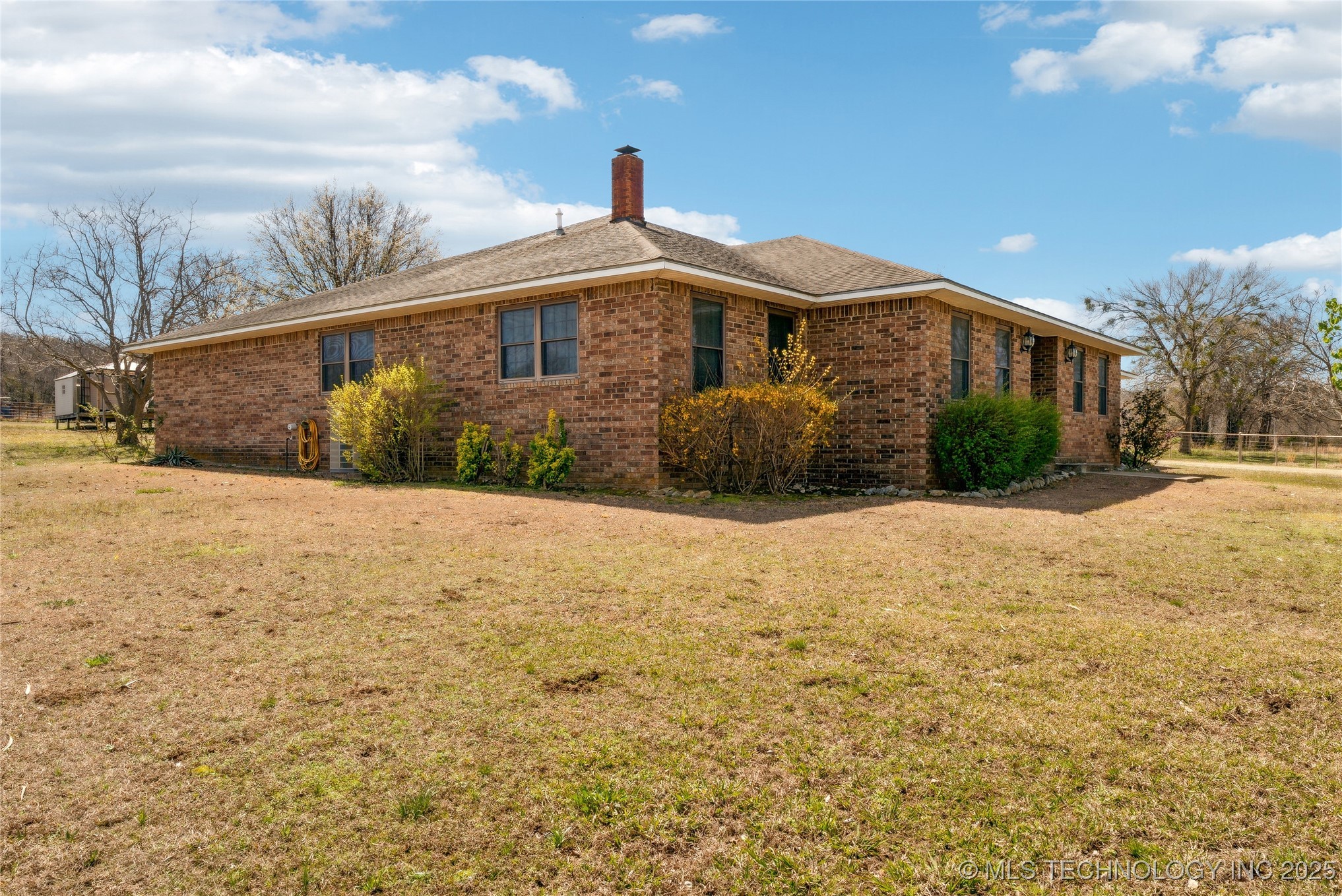 643 Drewyer Road Property Photo 5