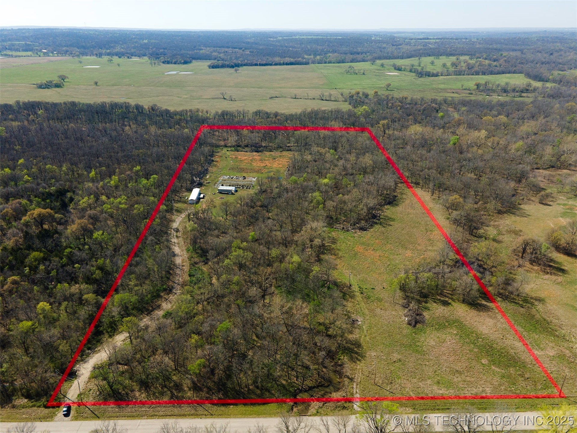 428623 E 270 Road Property Photo 1