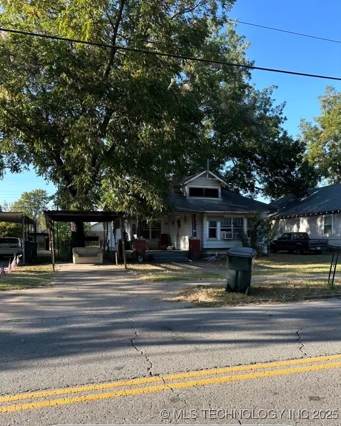 904 W 6th Street Property Photo