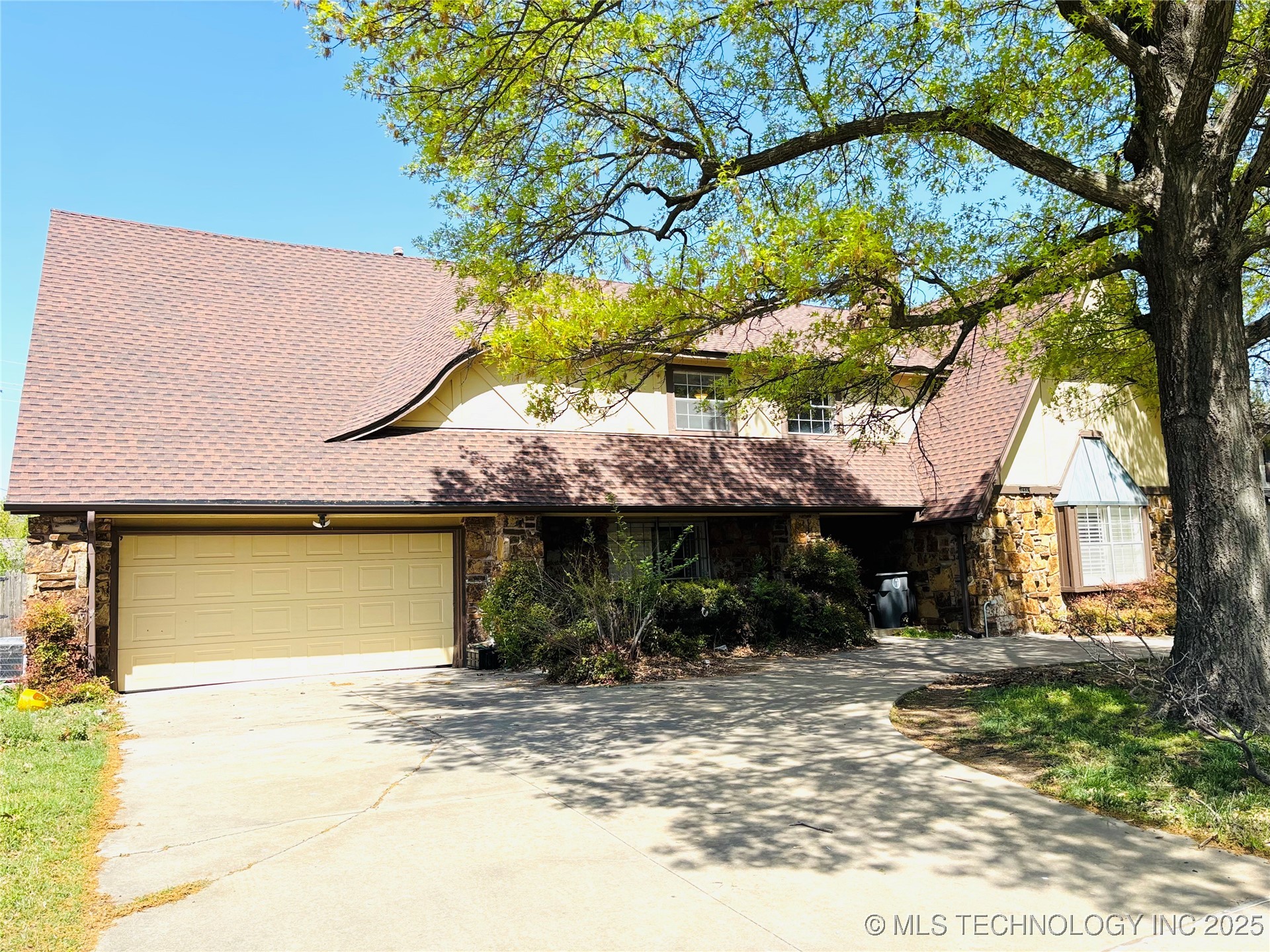 7603 E 66th Street Property Photo 1