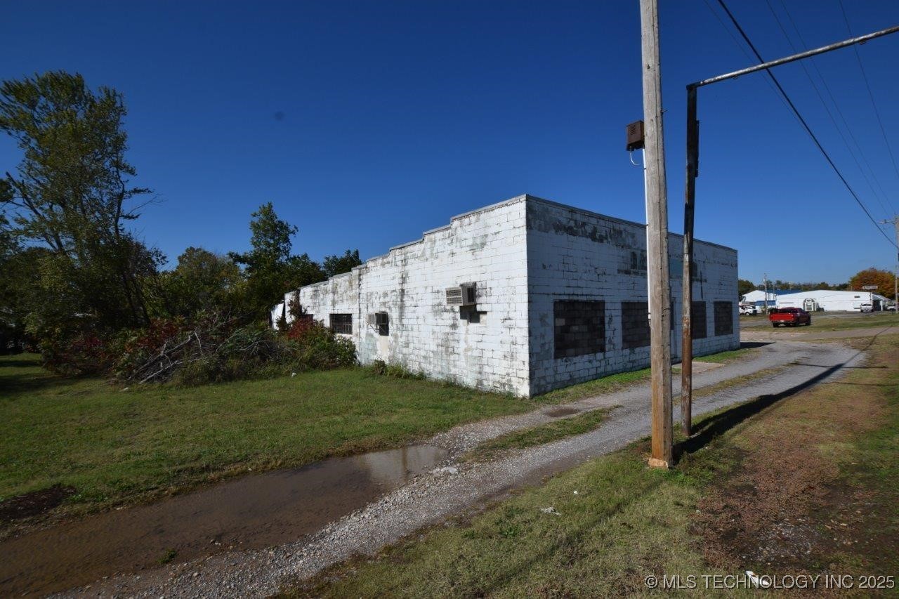 82112 Hwy 59 Property Photo 17