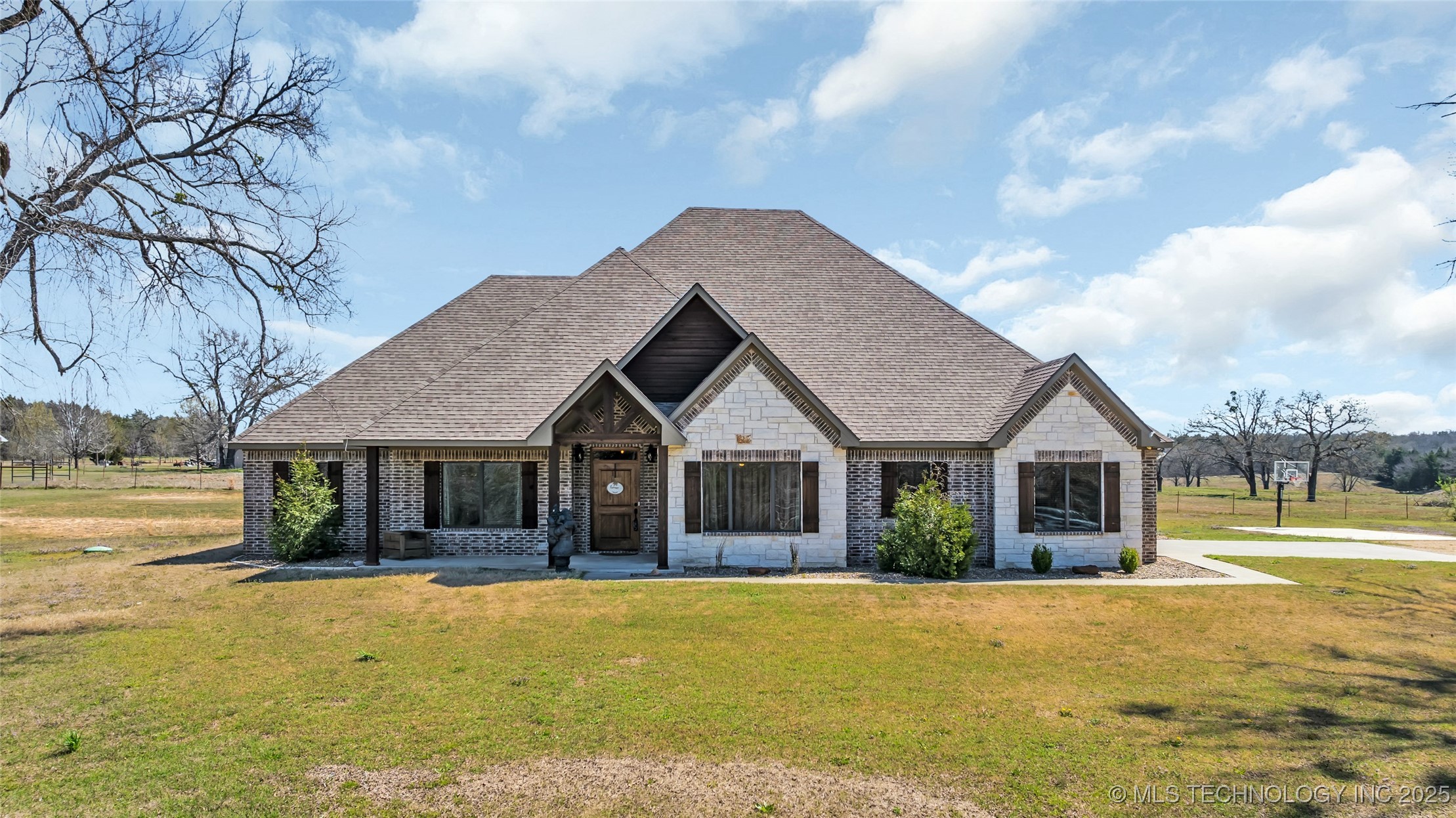 1334 N Kemp Property Photo