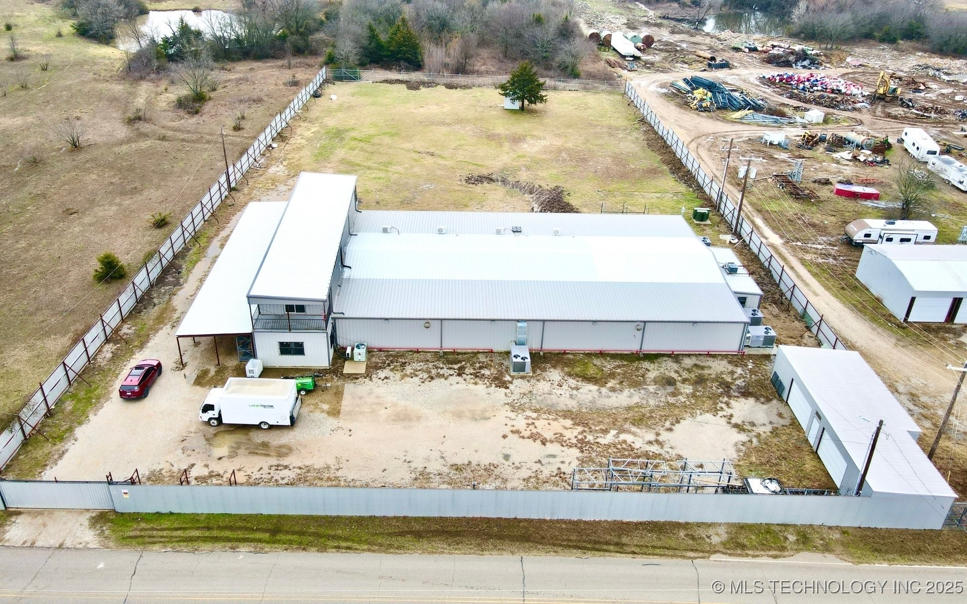 919 Bussell Ridge Road Property Photo 4