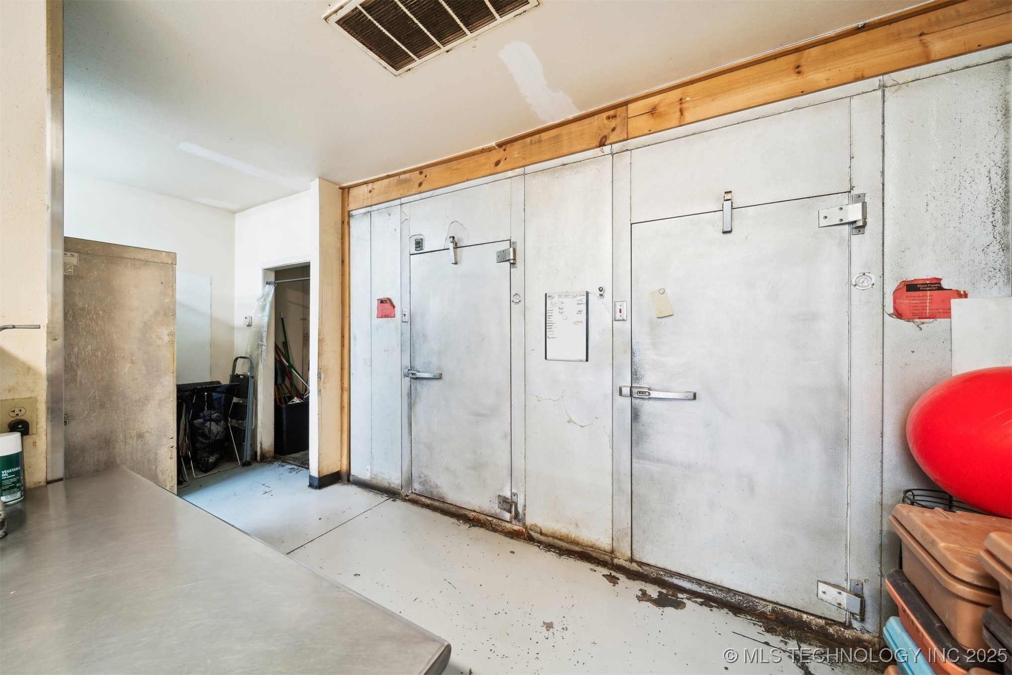 620 N Jm Davis Boulevard Property Photo 19