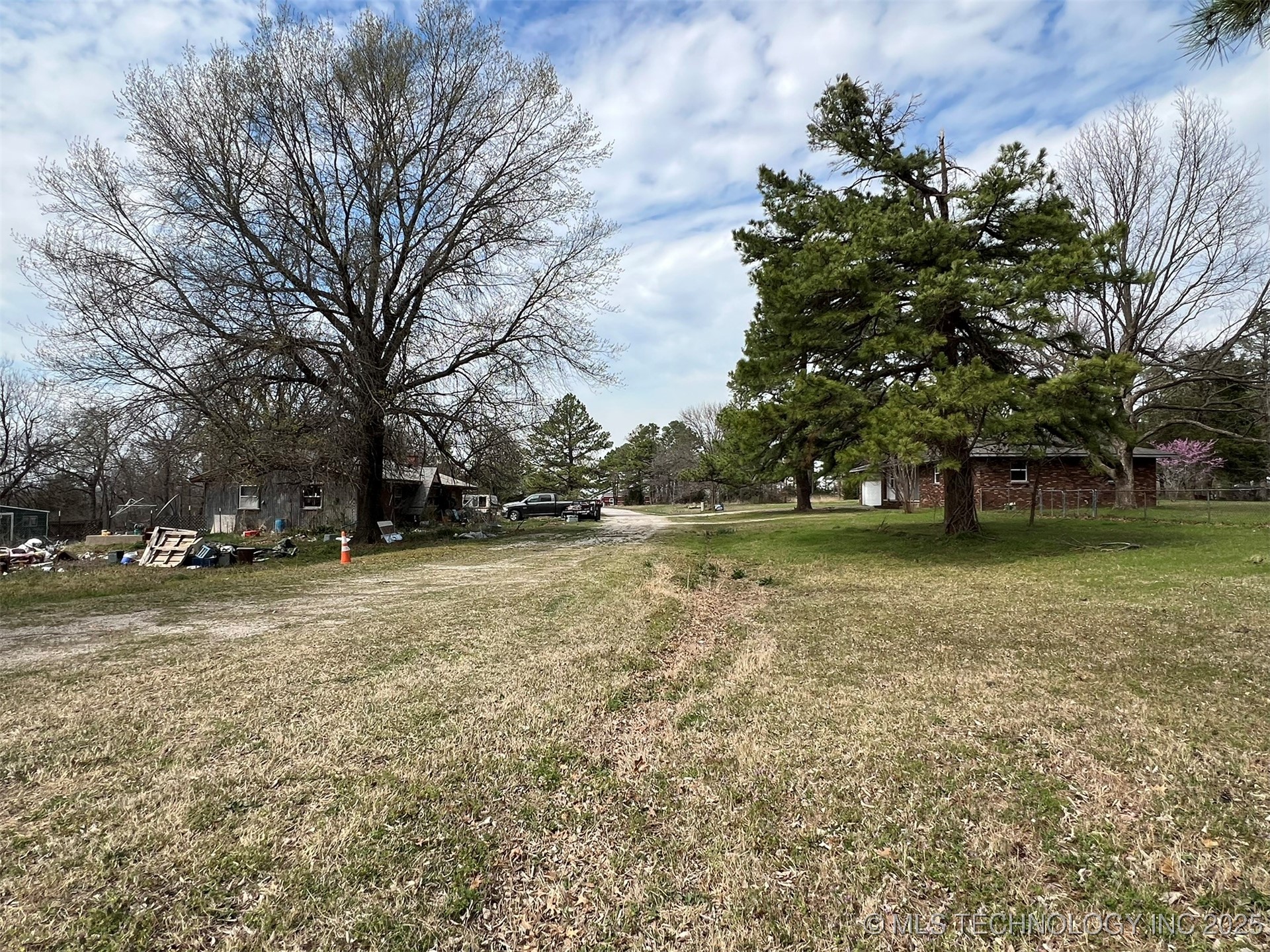 00 Crestview Drive Property Photo 3