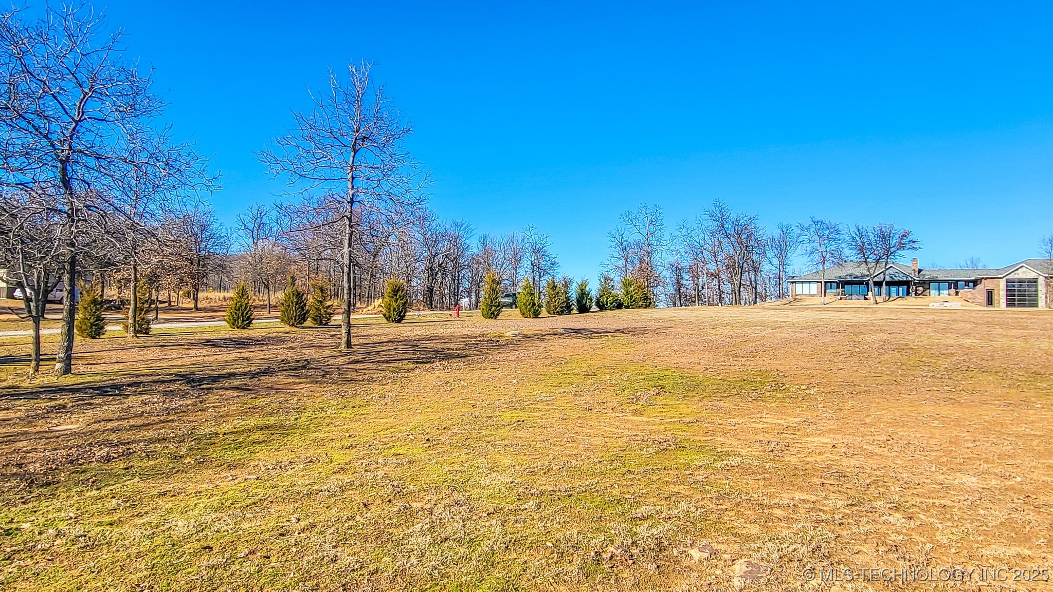 35 Duchess Creek Drive Property Photo 1