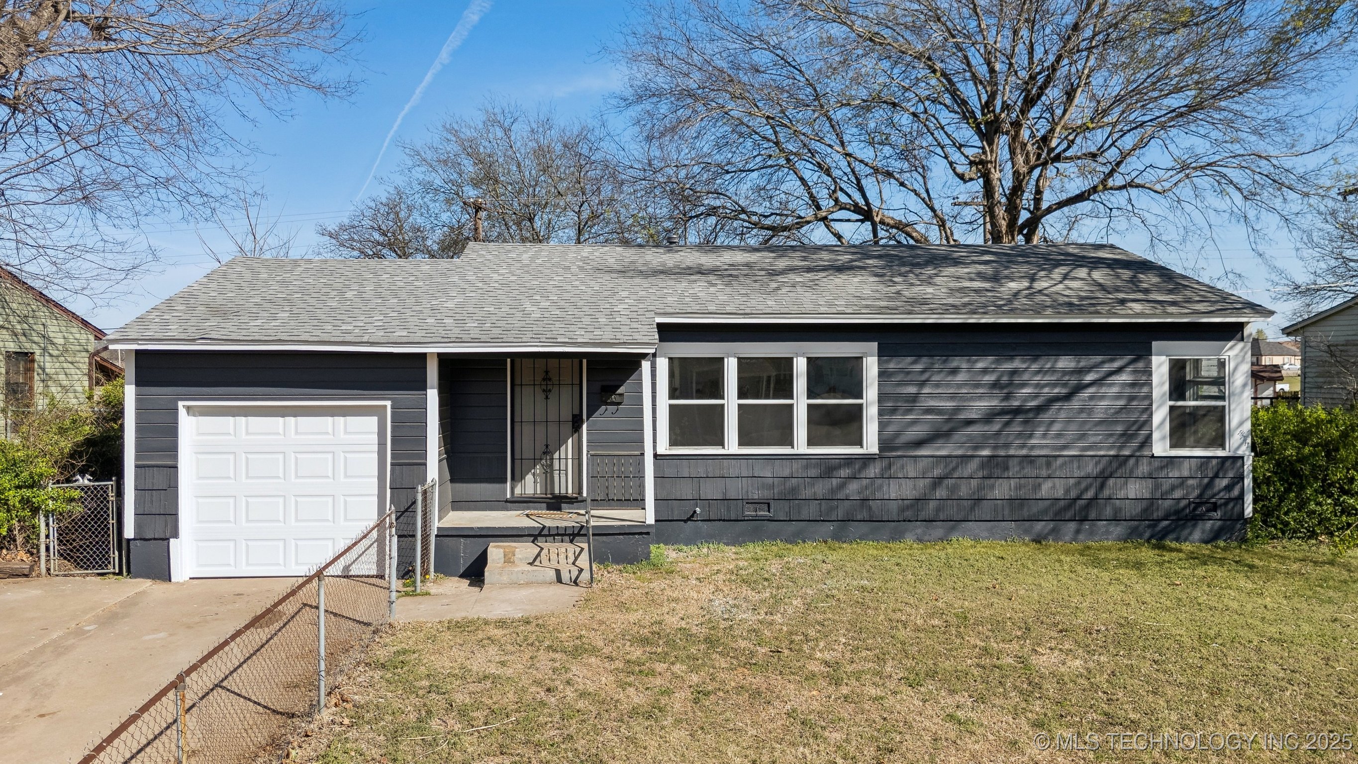 3759 N Hartford Avenue Property Photo