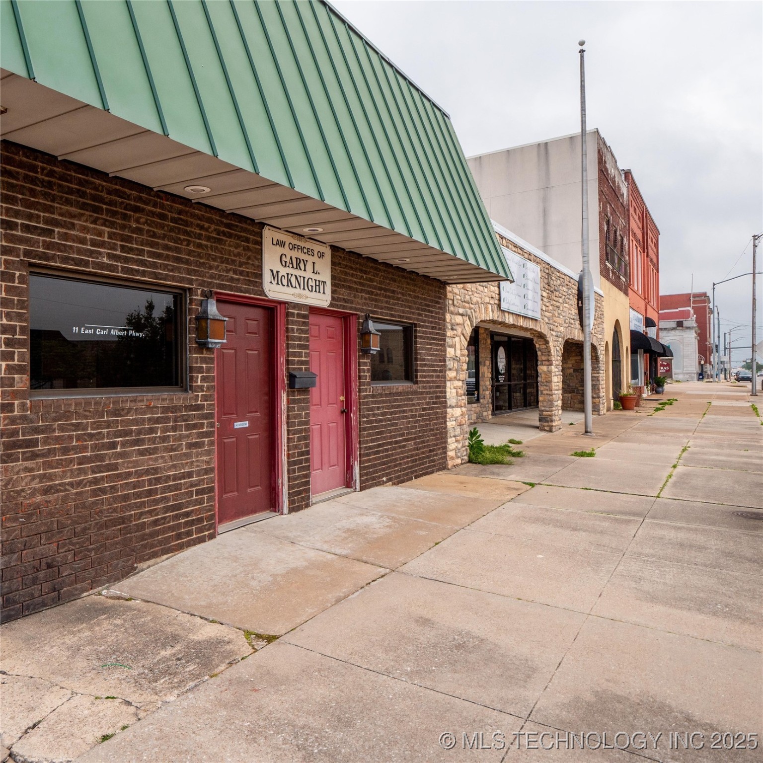 15 E Carl Albert Property Photo 2