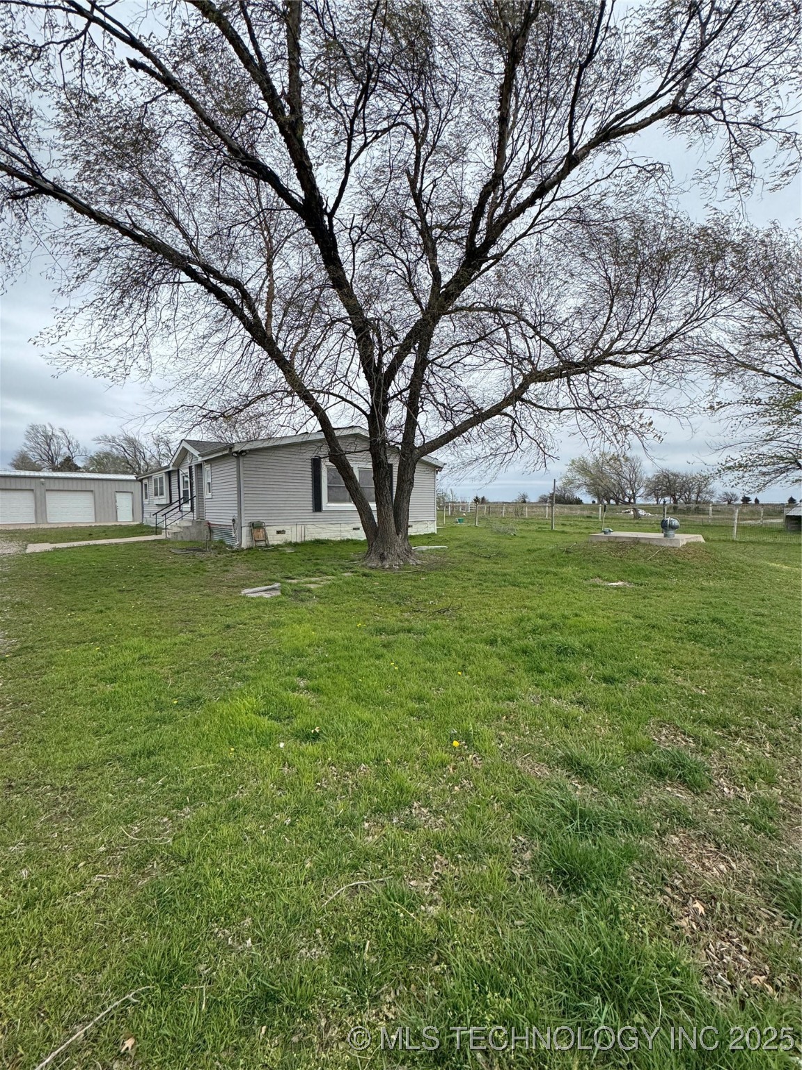 7600 N 4030 Road Property Photo 5