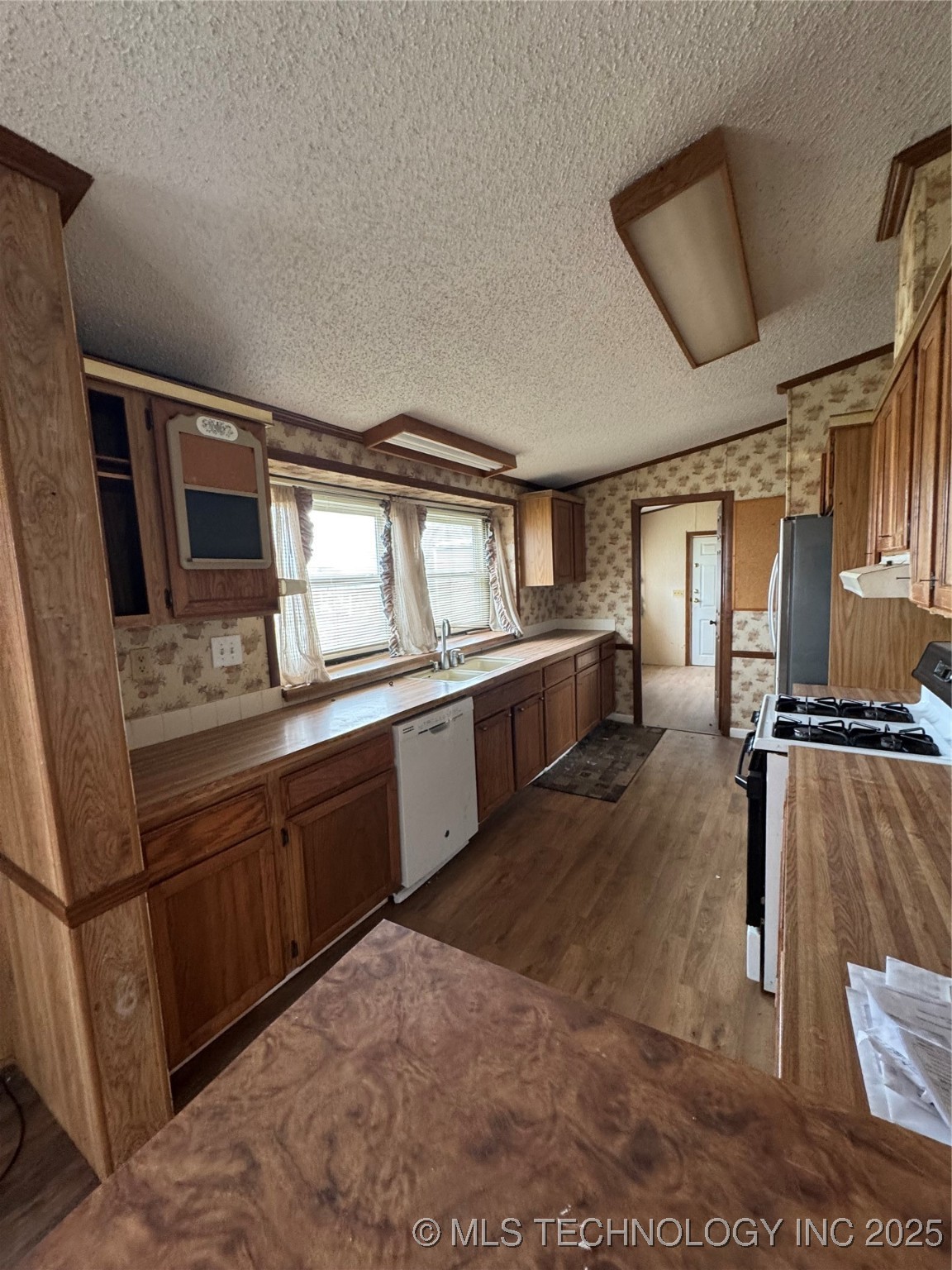 7600 N 4030 Road Property Photo 12