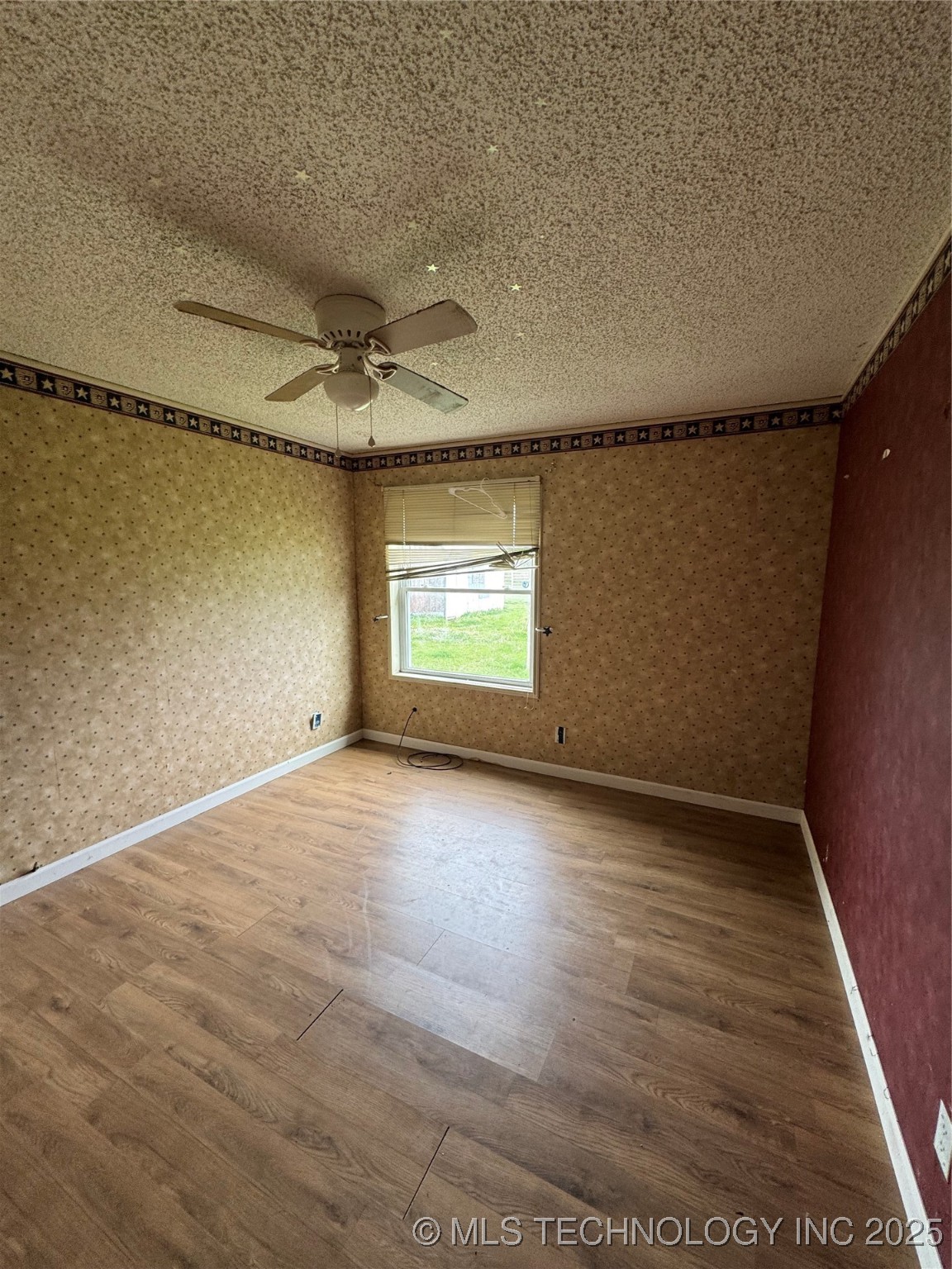 7600 N 4030 Road Property Photo 14