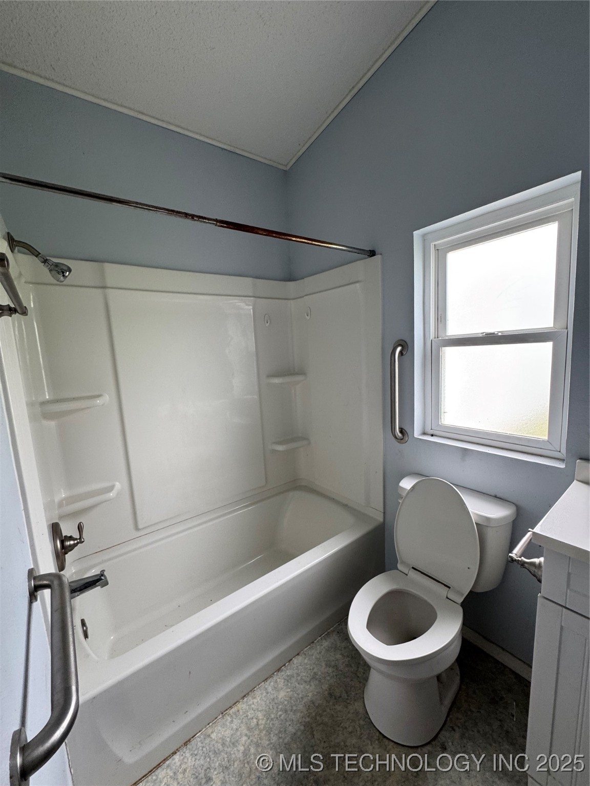 7600 N 4030 Road Property Photo 15