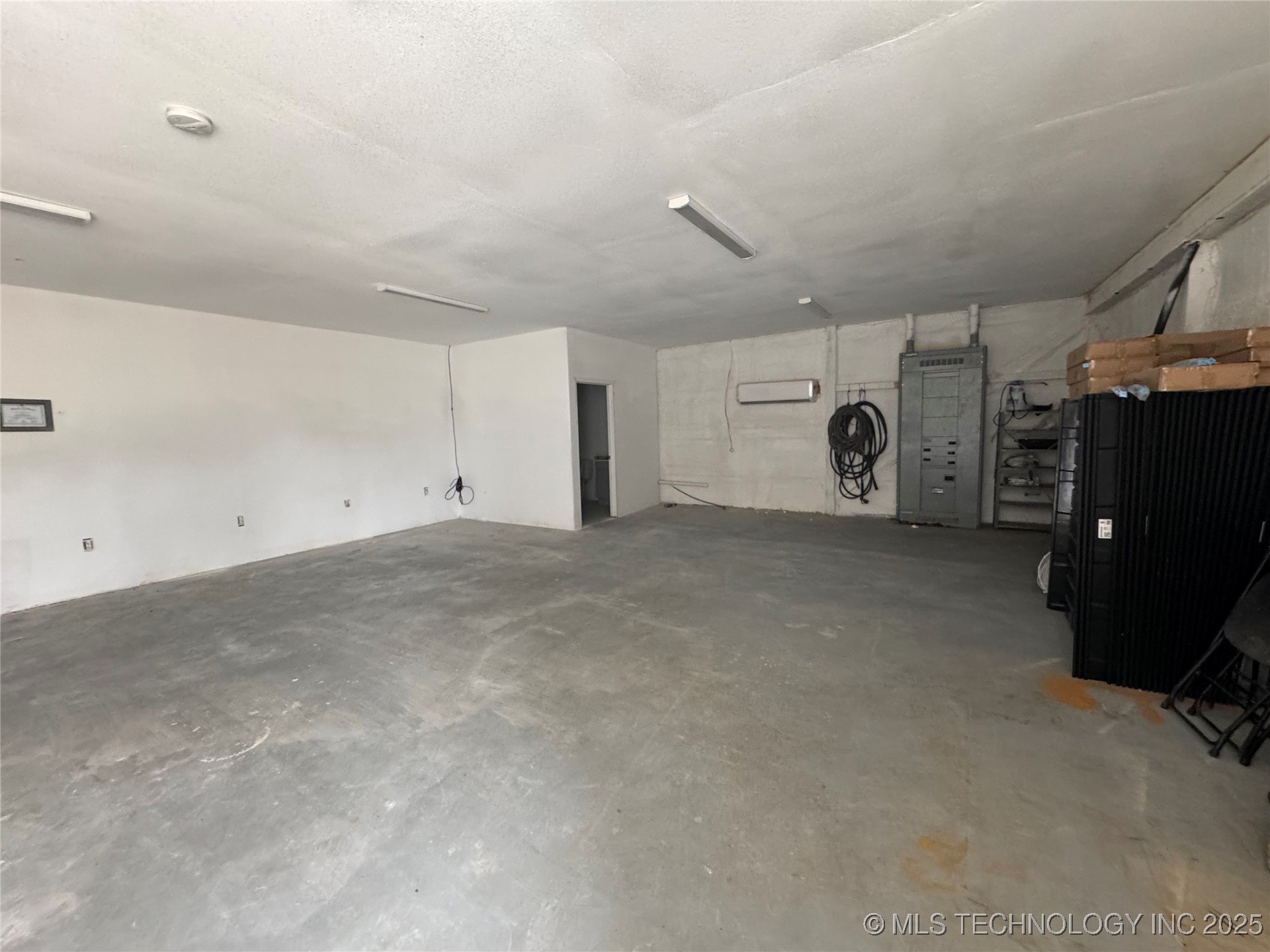 7600 N 4030 Road Property Photo 19