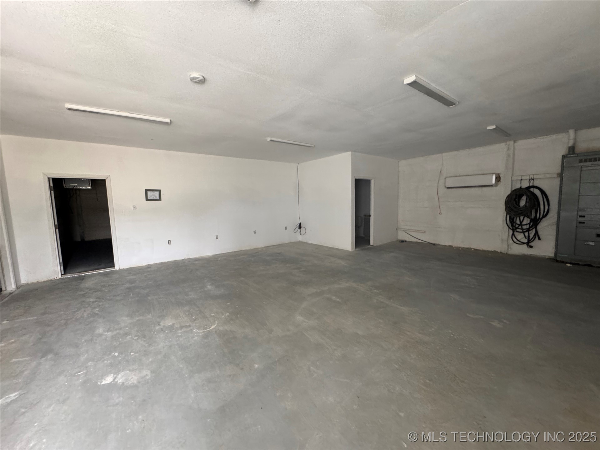 7600 N 4030 Road Property Photo 20