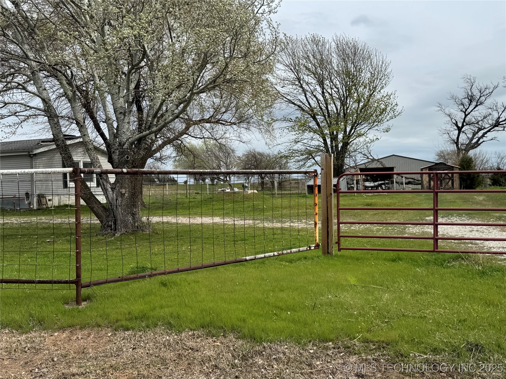 7600 N 4030 Road Property Photo 45