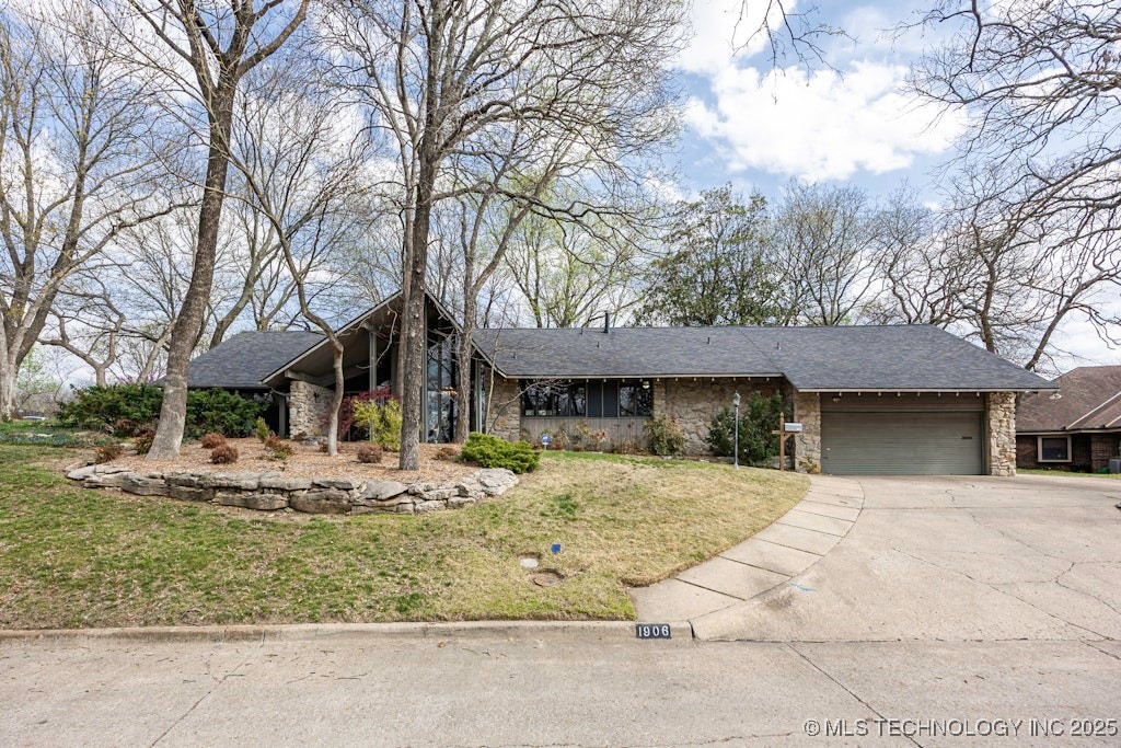 1906 Polaris Drive Property Photo