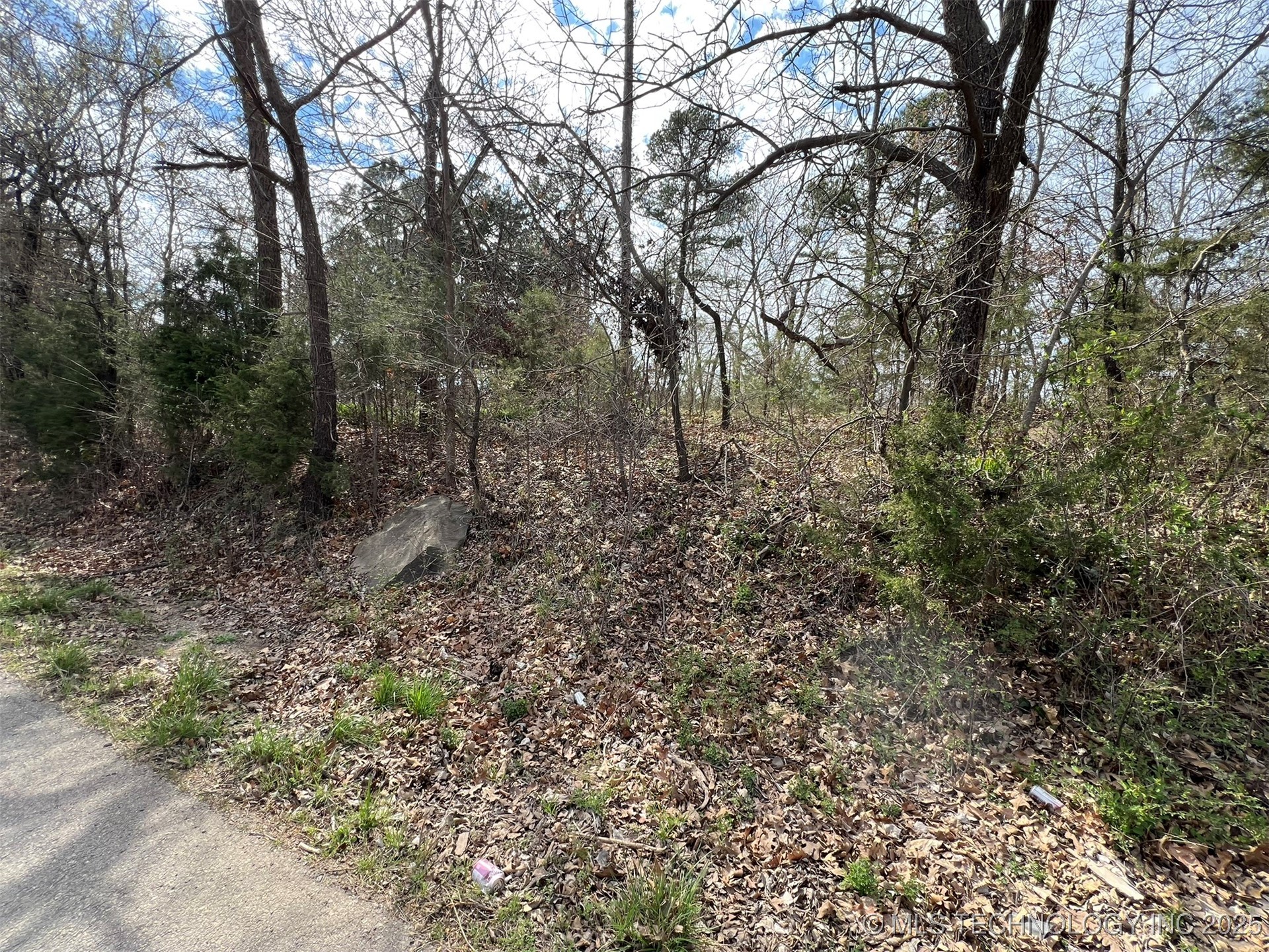 00 Riviera Drive Property Photo 3