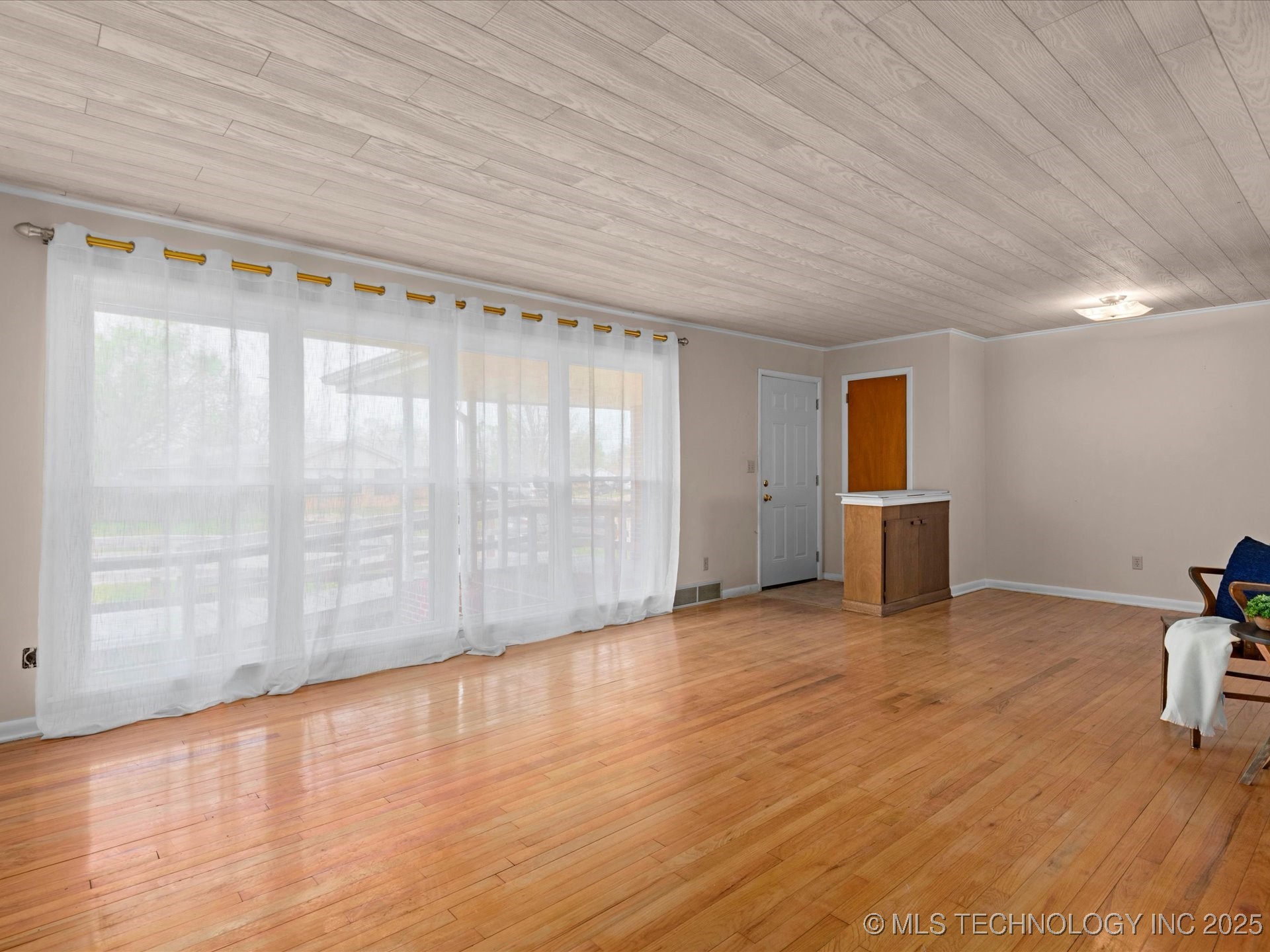 336 Brookline Place Property Photo 7