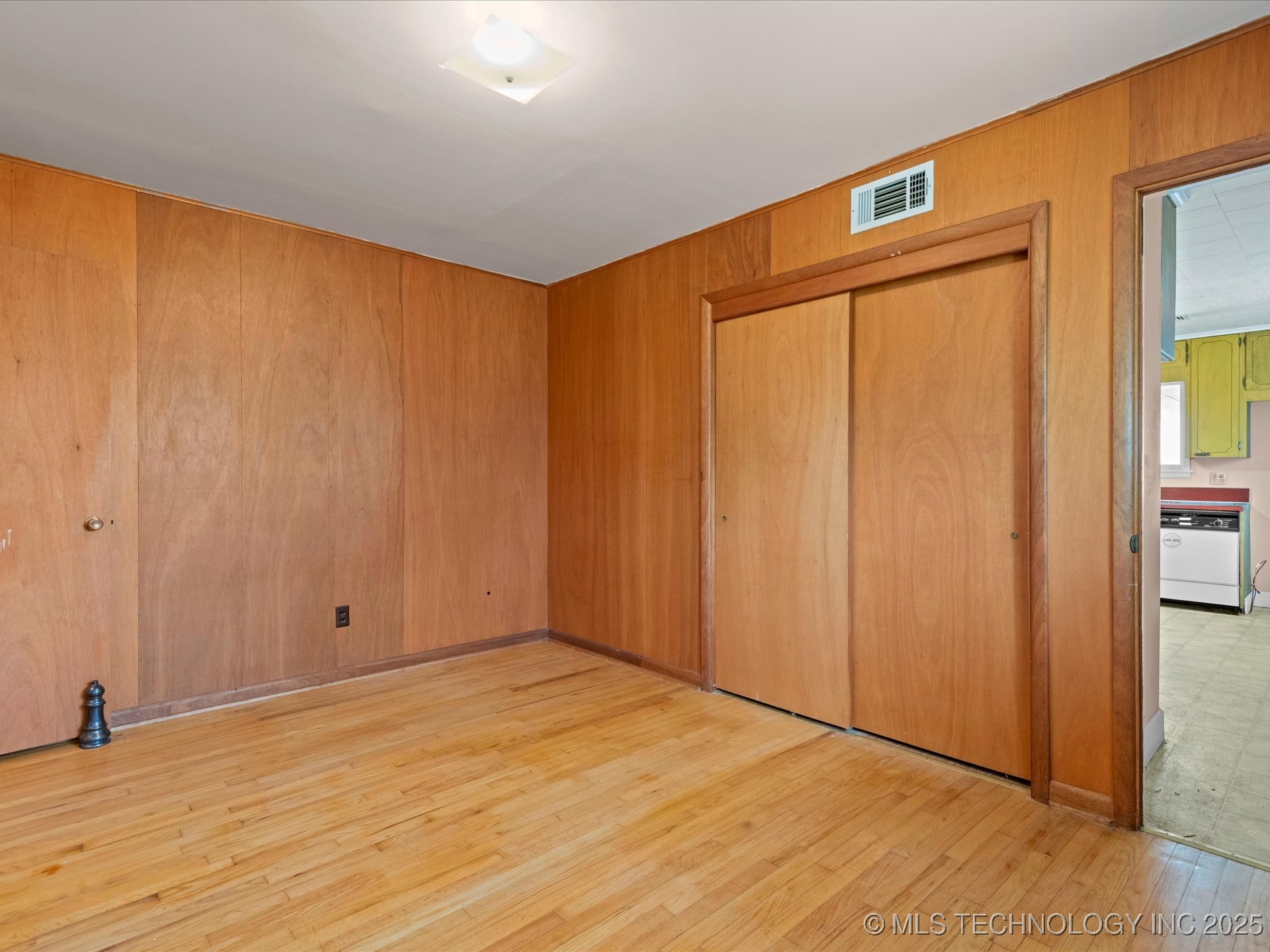 336 Brookline Place Property Photo 17
