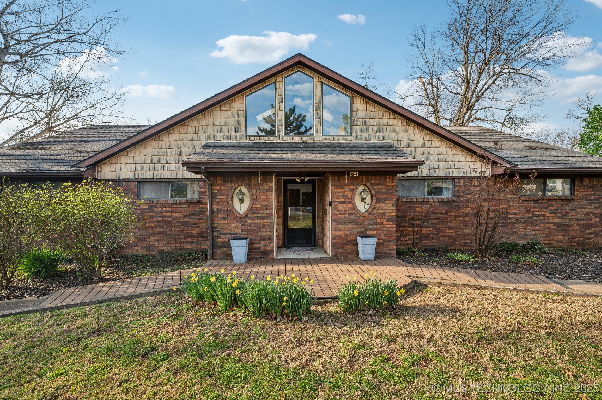 5020 E 33rd Street Property Photo