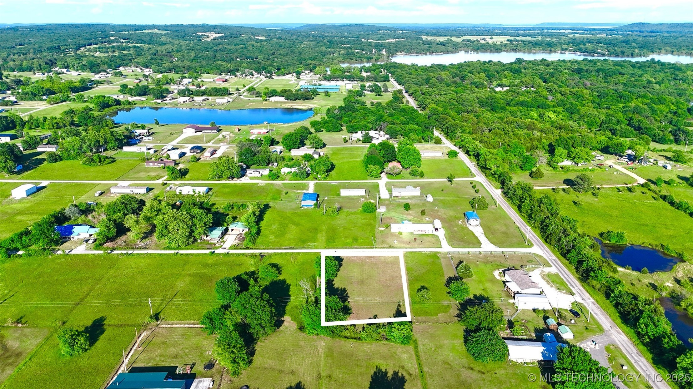 17 S 4201 Road Property Photo 1