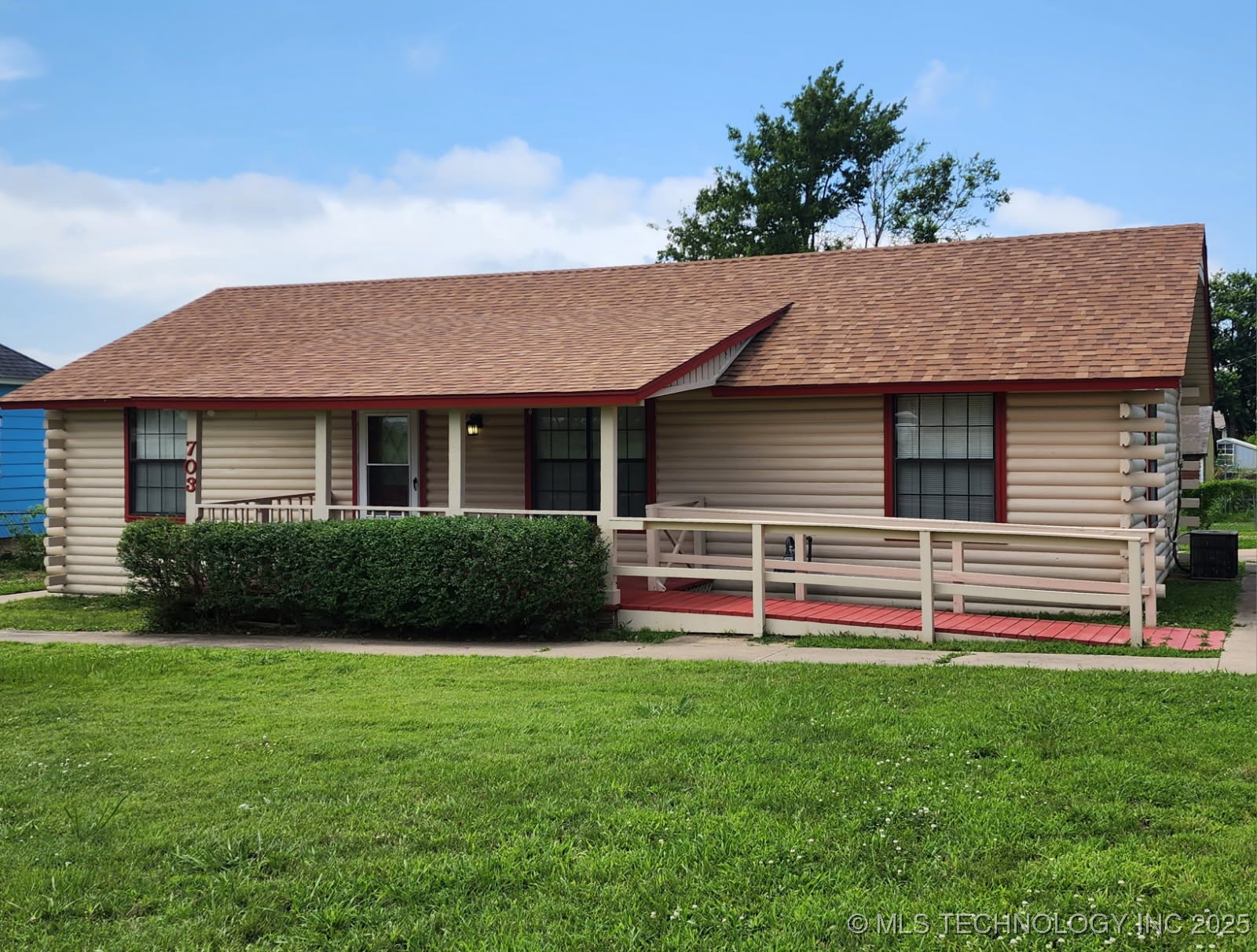 703 N Sioux Avenue Property Photo 1