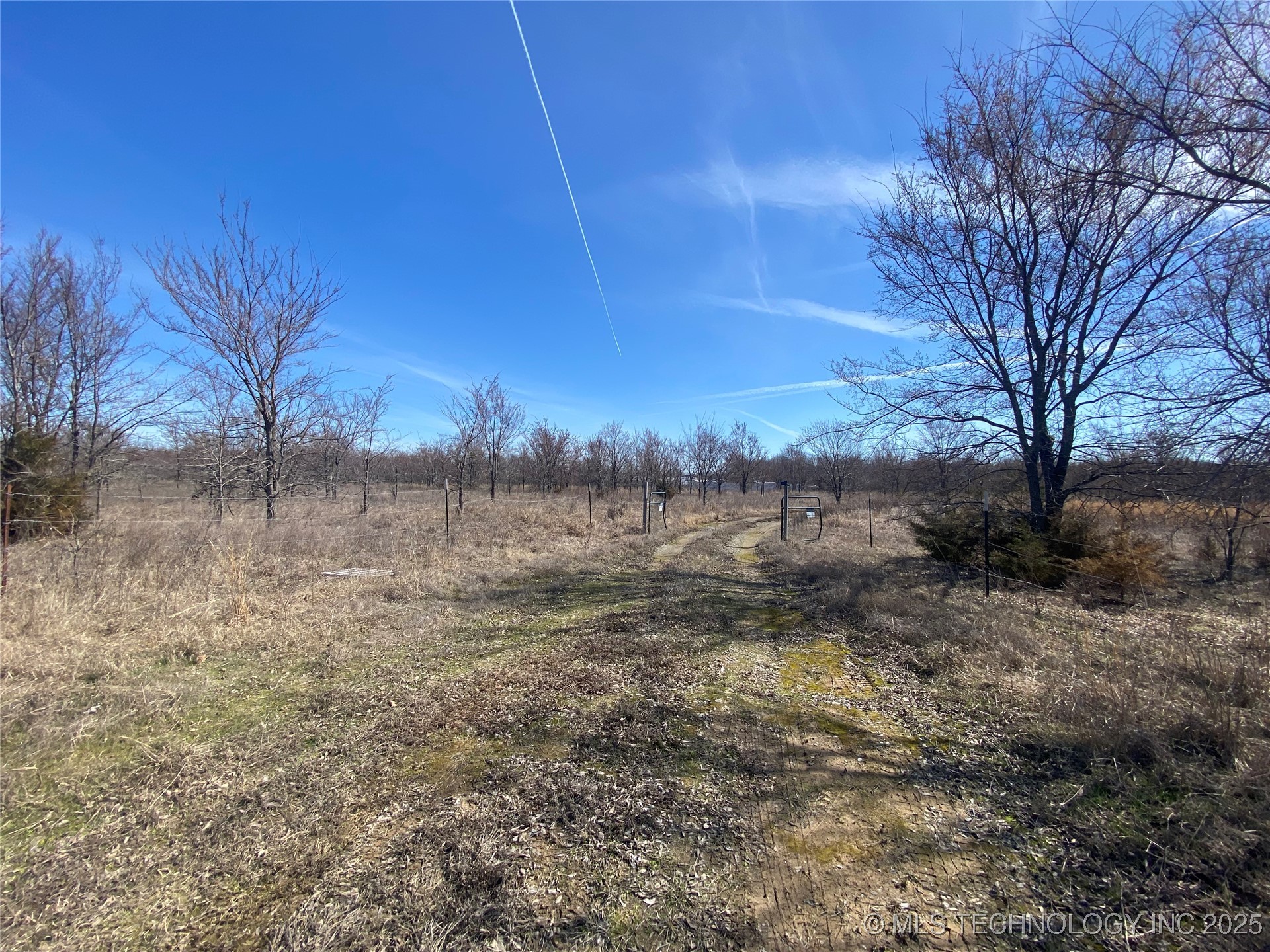 113327 S 4135 Road Property Photo 13
