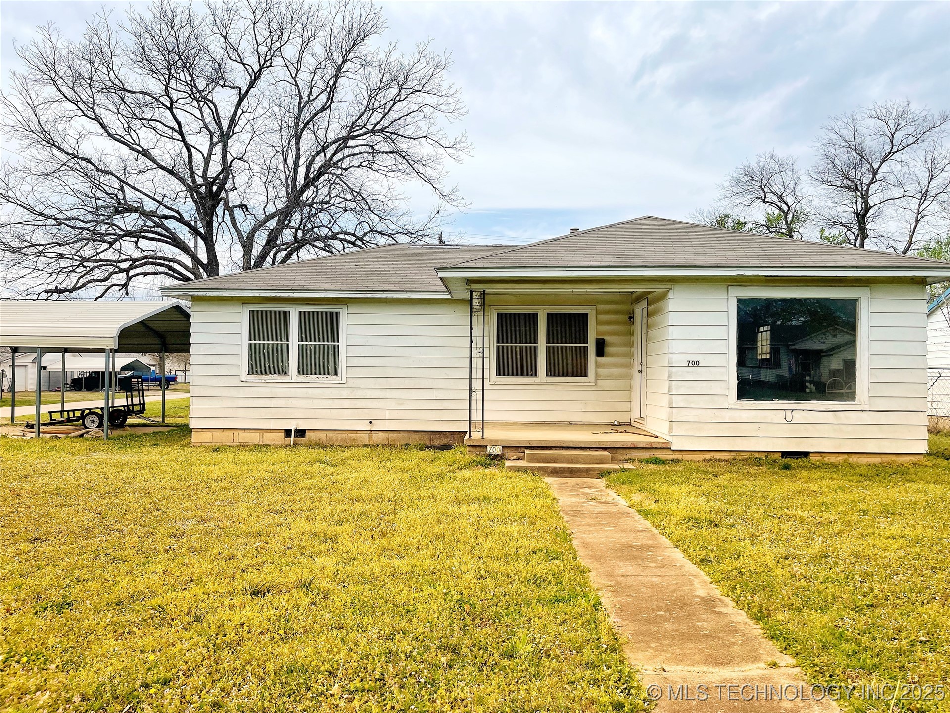 700 N Kelker Property Photo