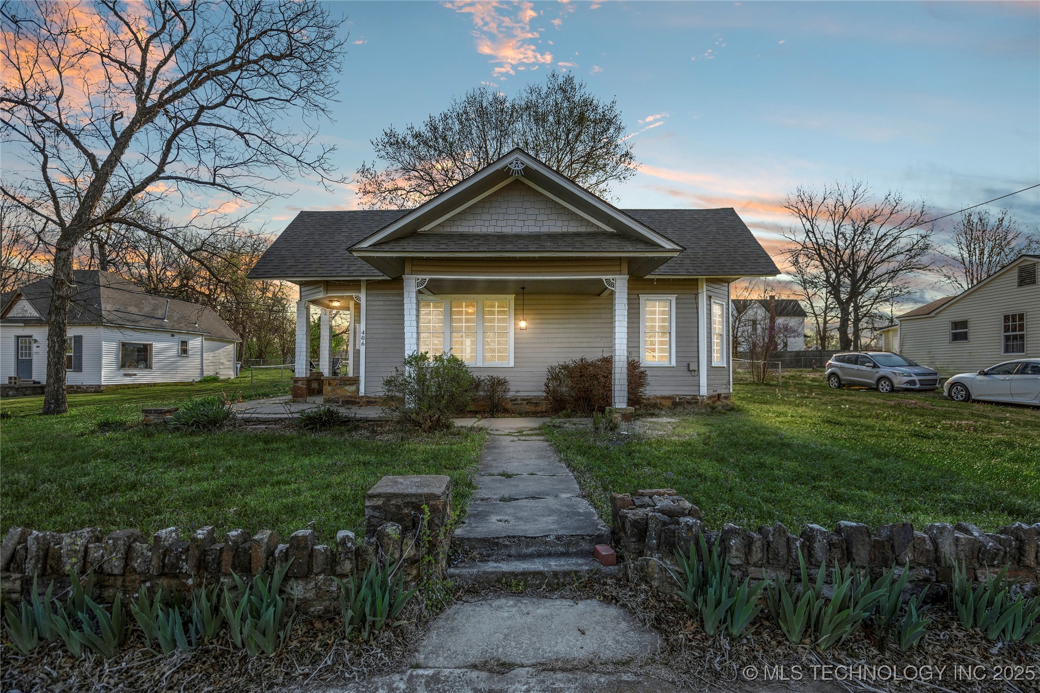 406 N Parkinson Avenue Property Photo 1