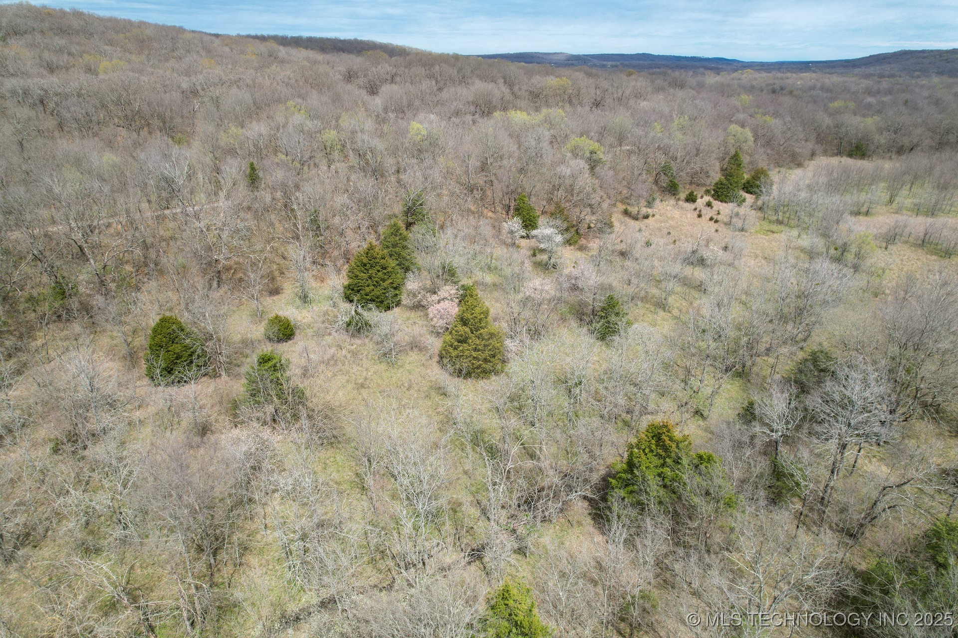 135 E 620 Road Property Photo 17
