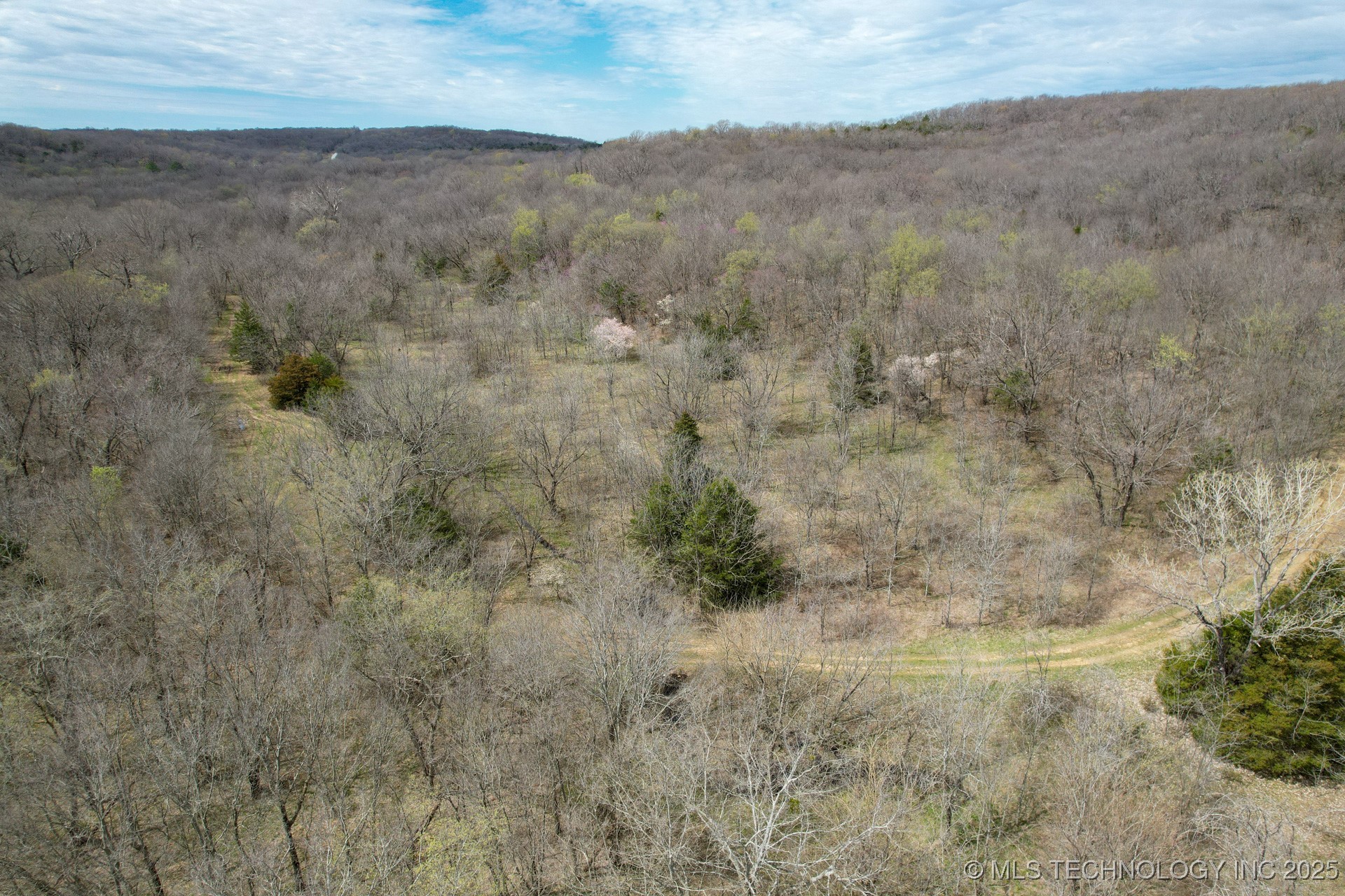 135 E 620 Road Property Photo 18