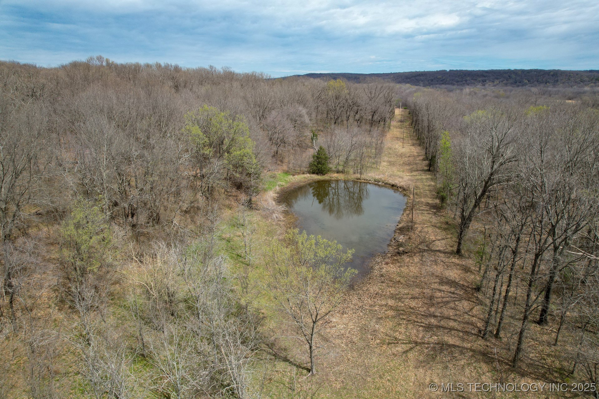 135 E 620 Road Property Photo 20