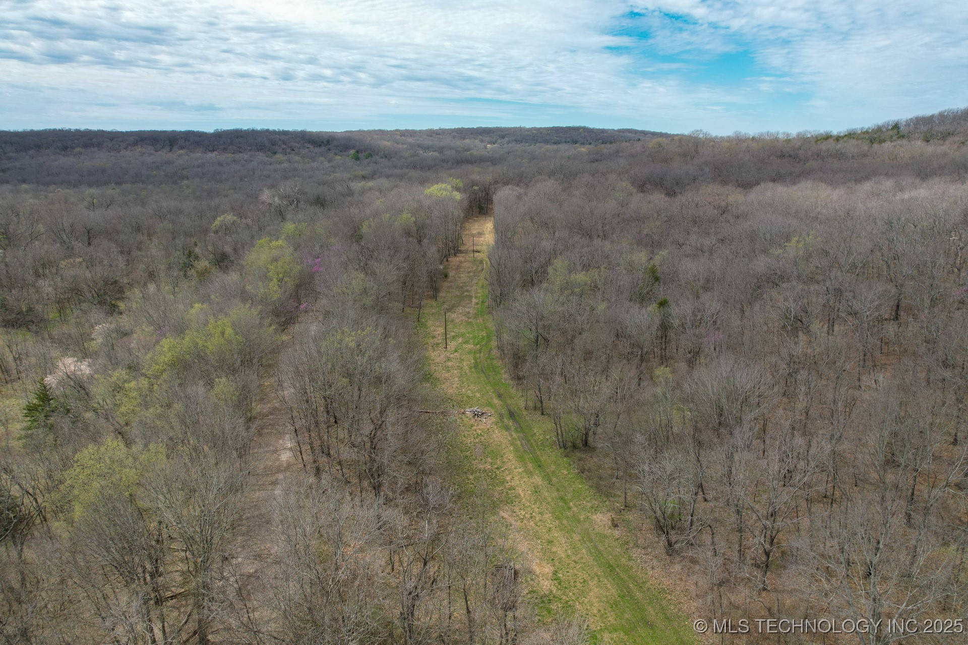 135 E 620 Road Property Photo 23