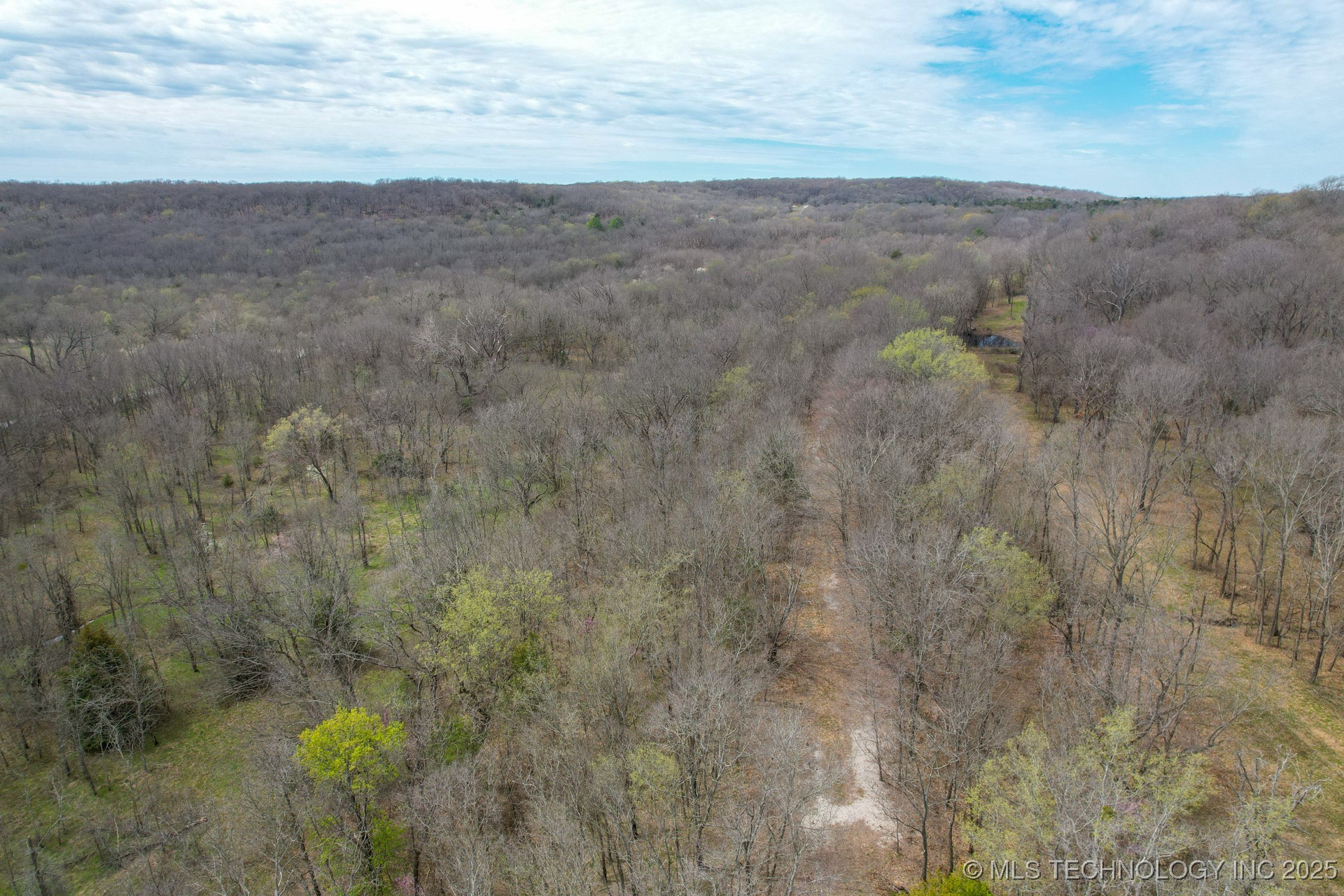 135 E 620 Road Property Photo 25