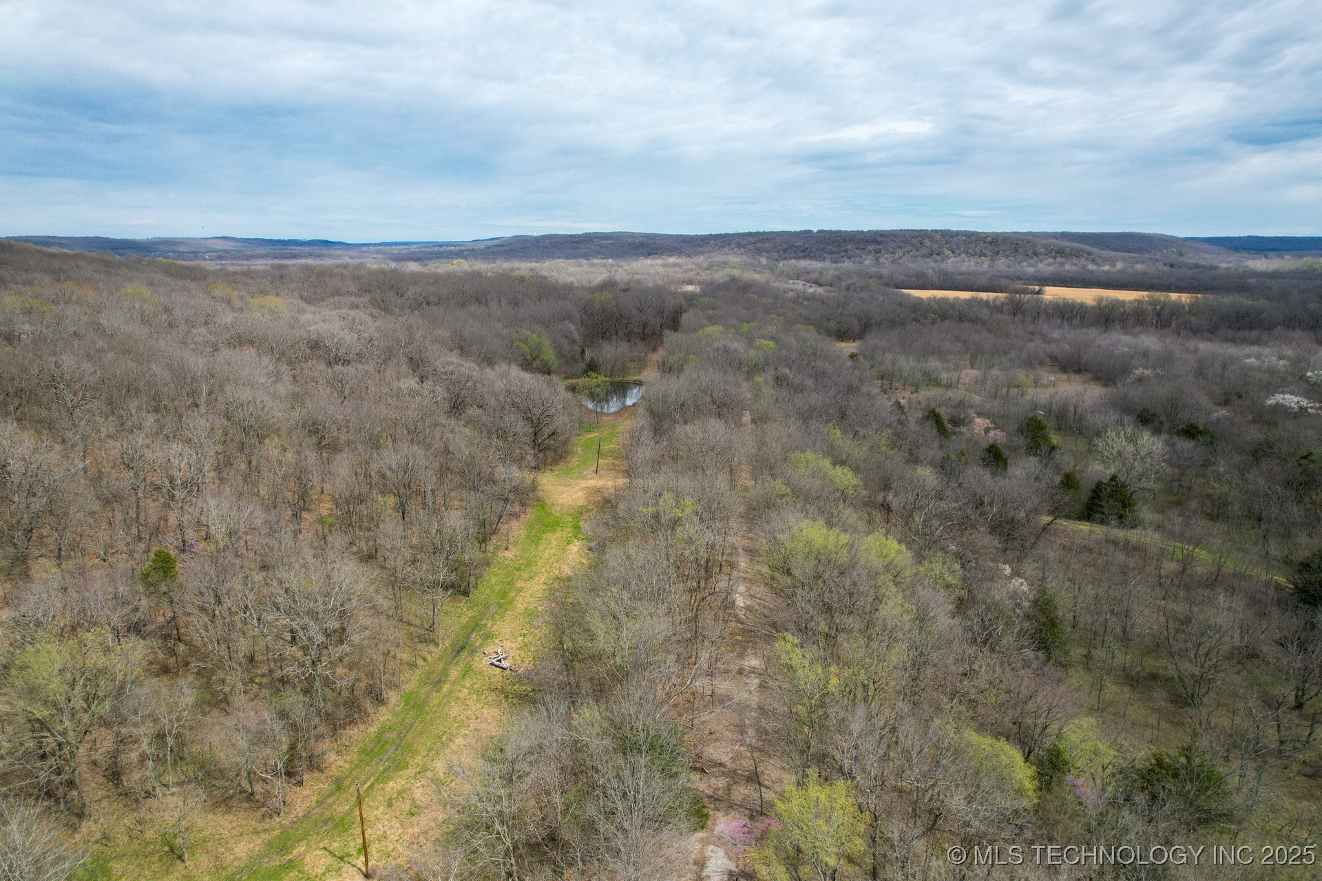 135 E 620 Road Property Photo 33