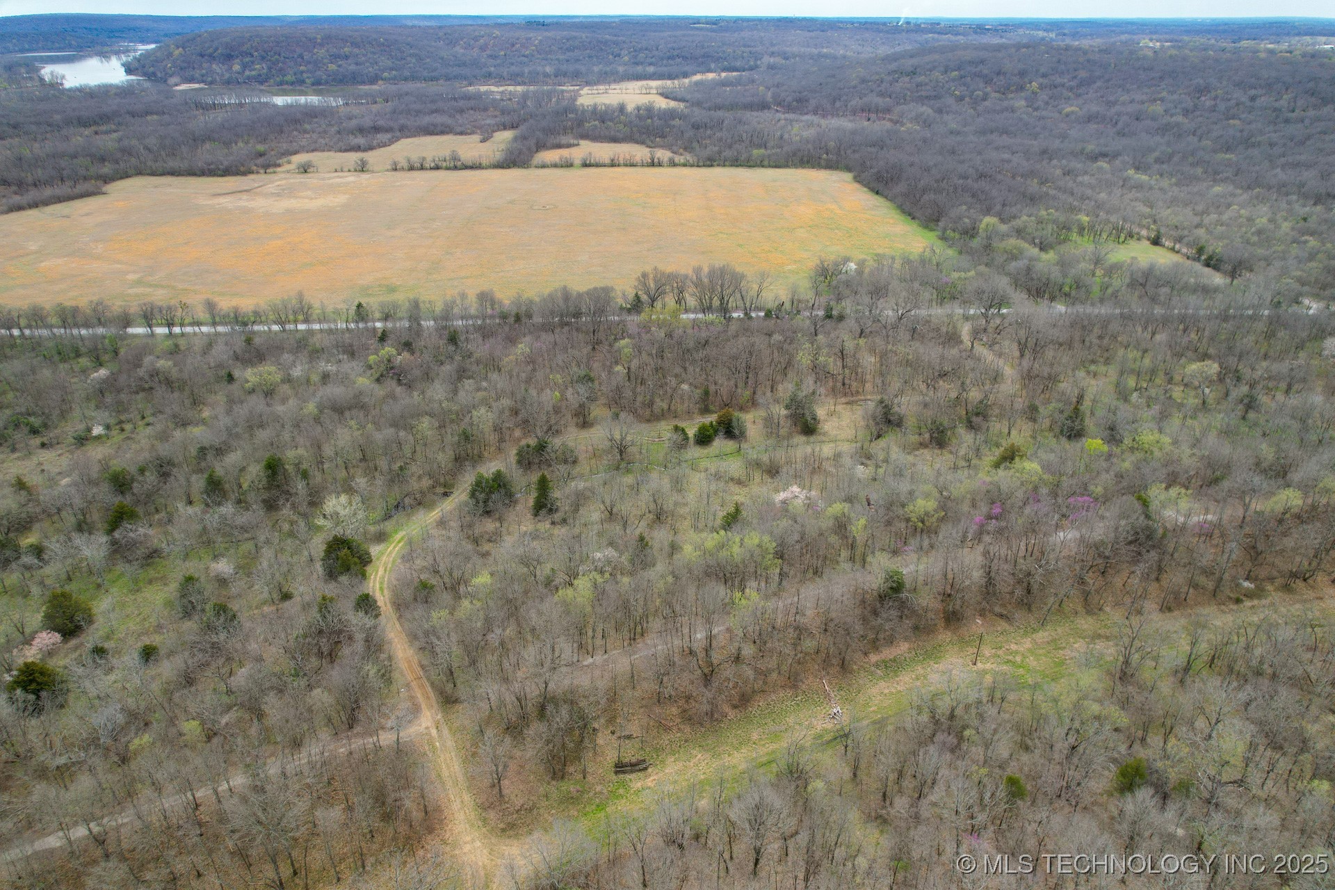 135 E 620 Road Property Photo 38
