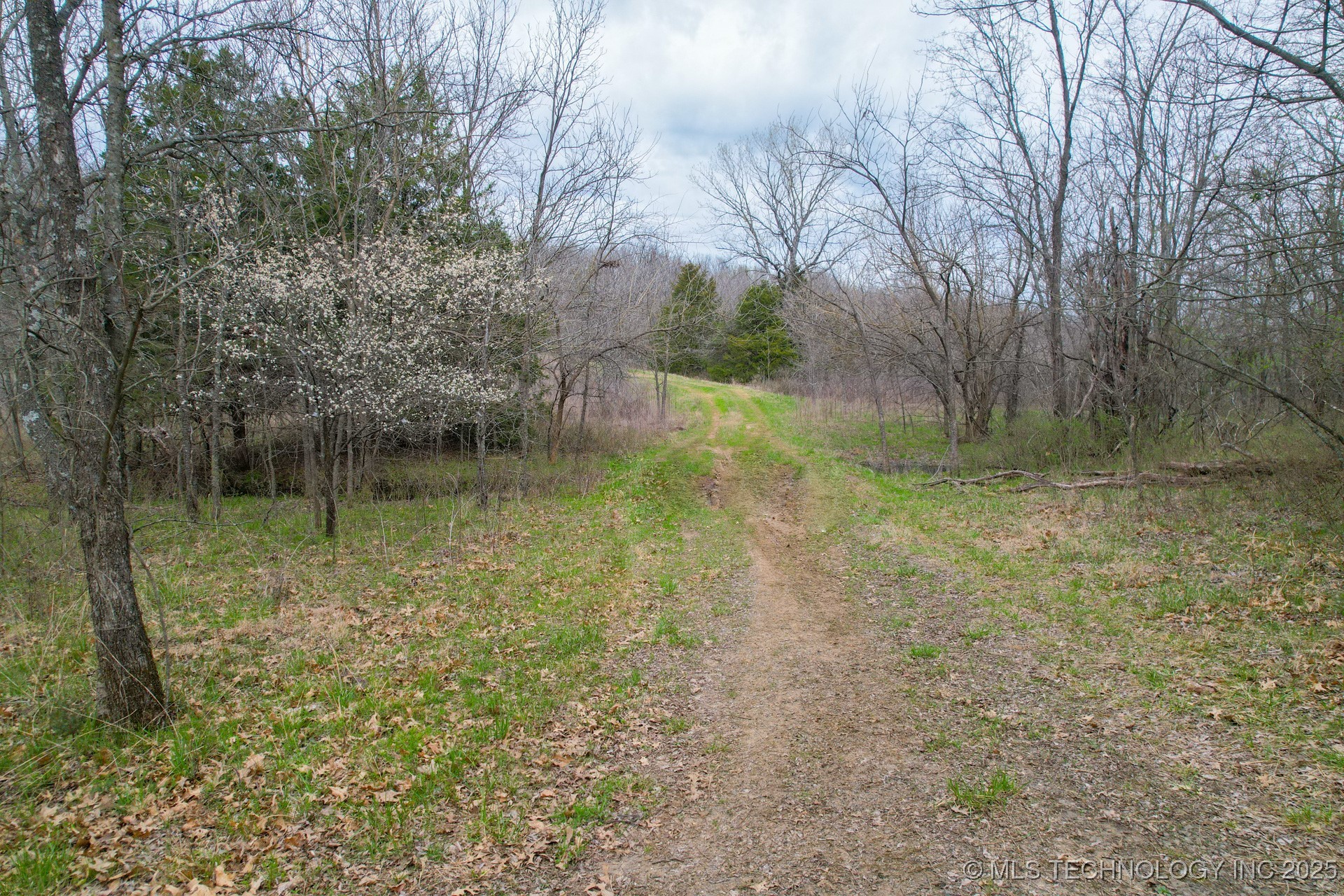 135 E 620 Road Property Photo 44