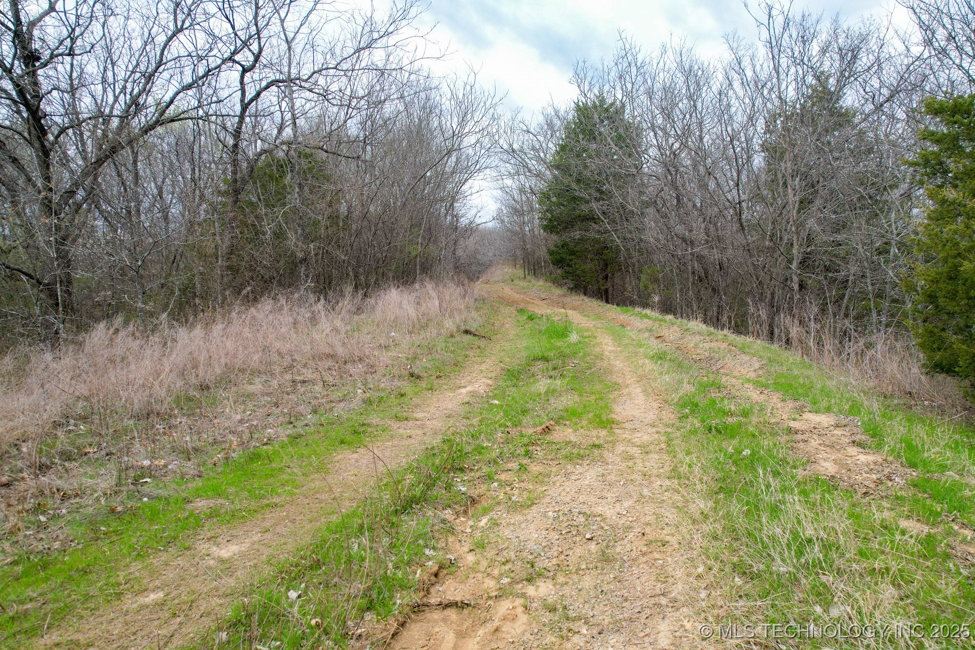 135 E 620 Road Property Photo 45